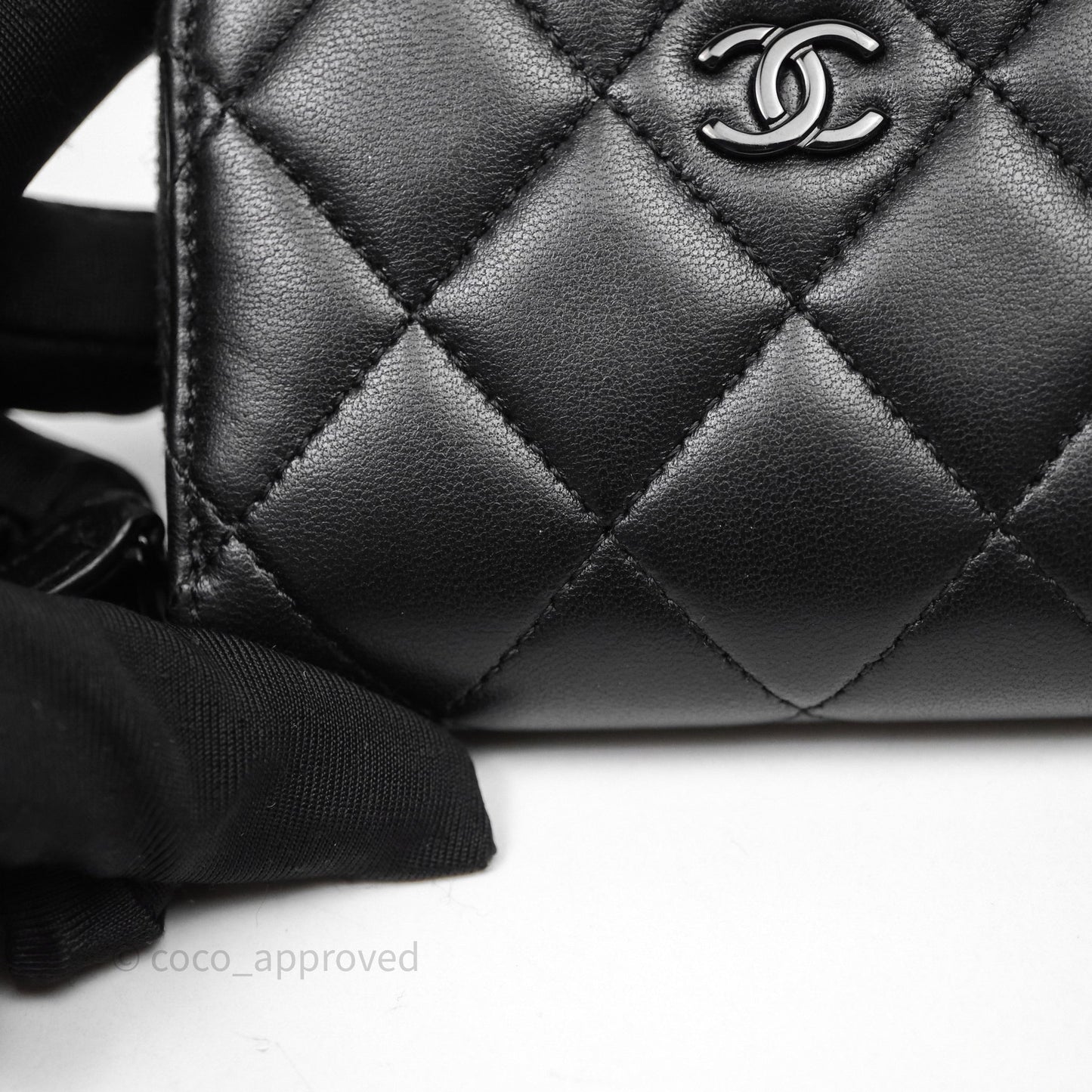 Chanel Quilted Zip Card Holder Lambskin So Black