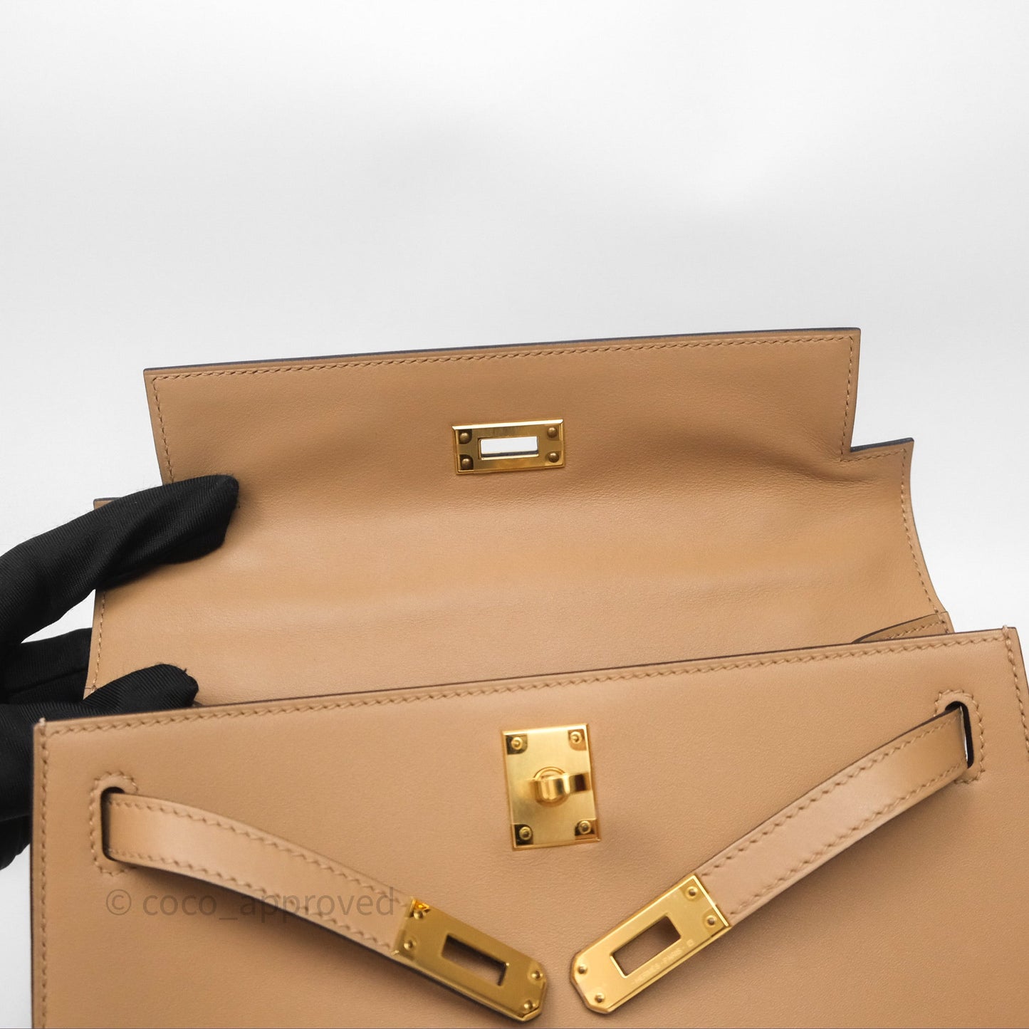 Hermes Kelly Pochette Veau Swift Chai 0M Gold Hardware