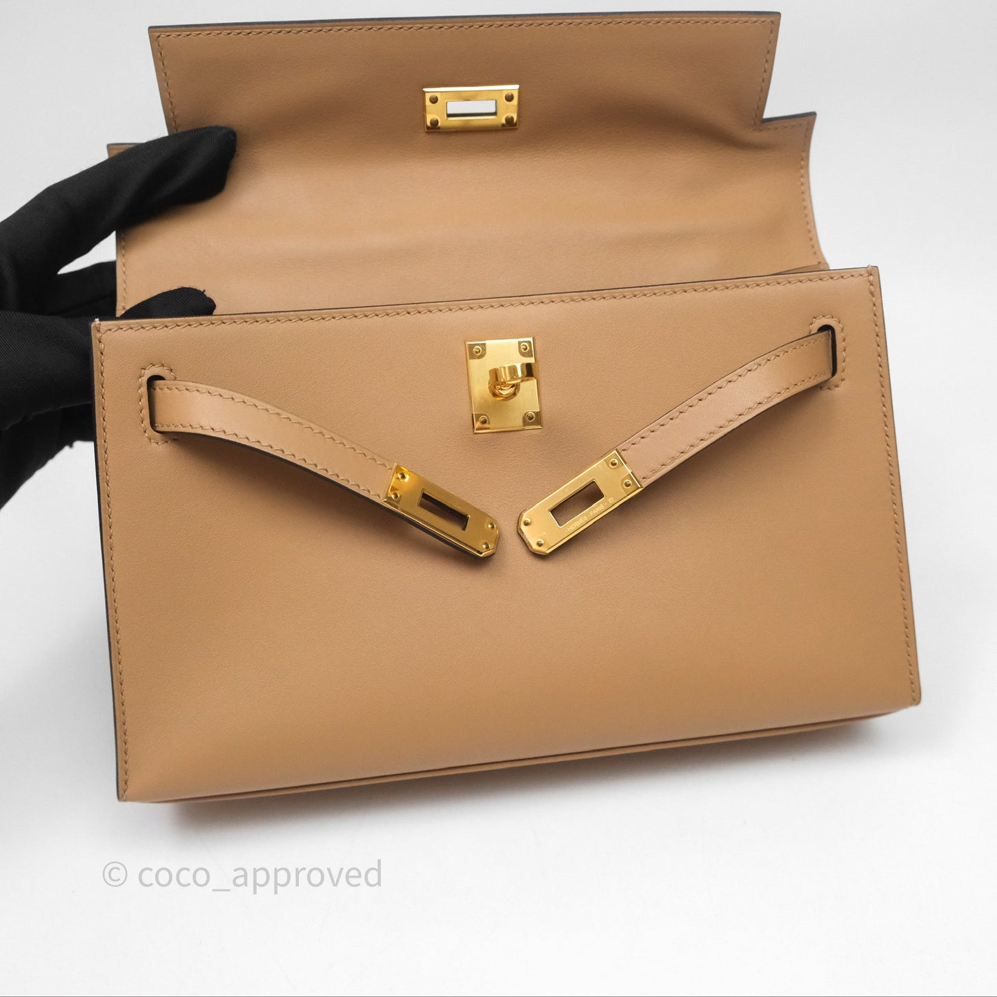 Hermes Kelly Pochette Veau Swift Chai 0M Gold Hardware