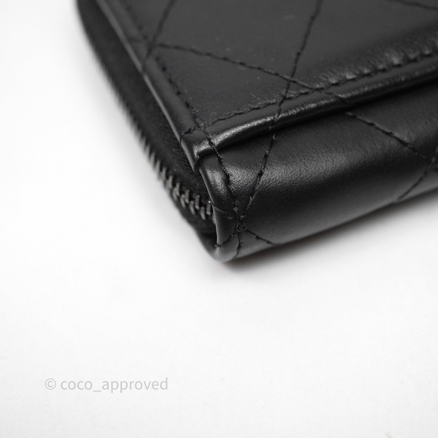 Chanel Quilted Zip Card Holder So Black Lambskin