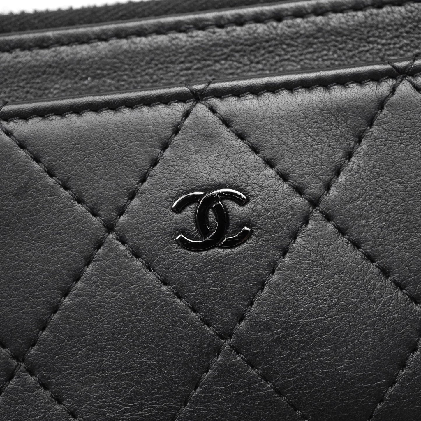 Chanel Quilted Zip Card Holder So Black Lambskin