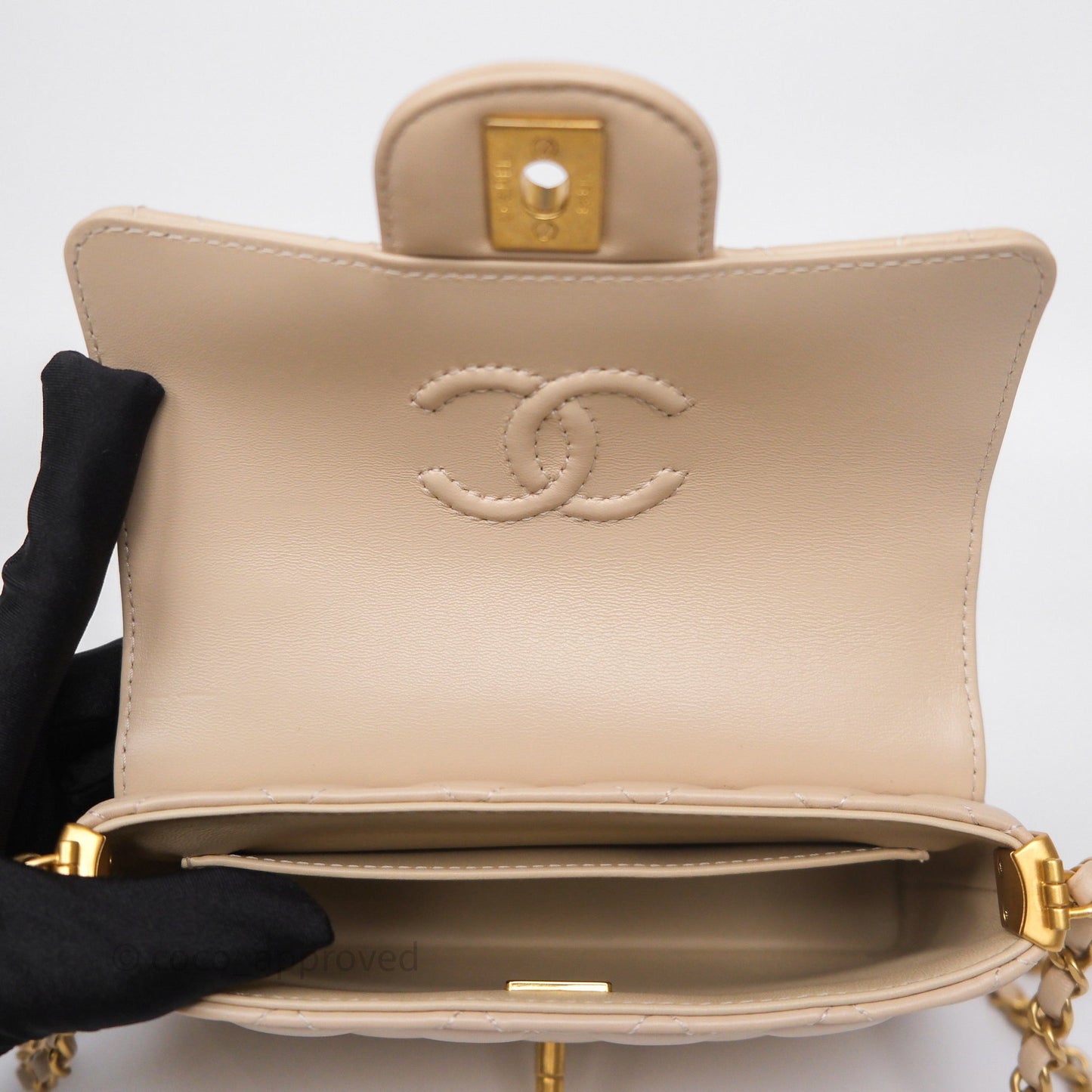 Chanel Small Top Handle Flap Bag Light Beige Lambskin Aged Gold Hardware 25P