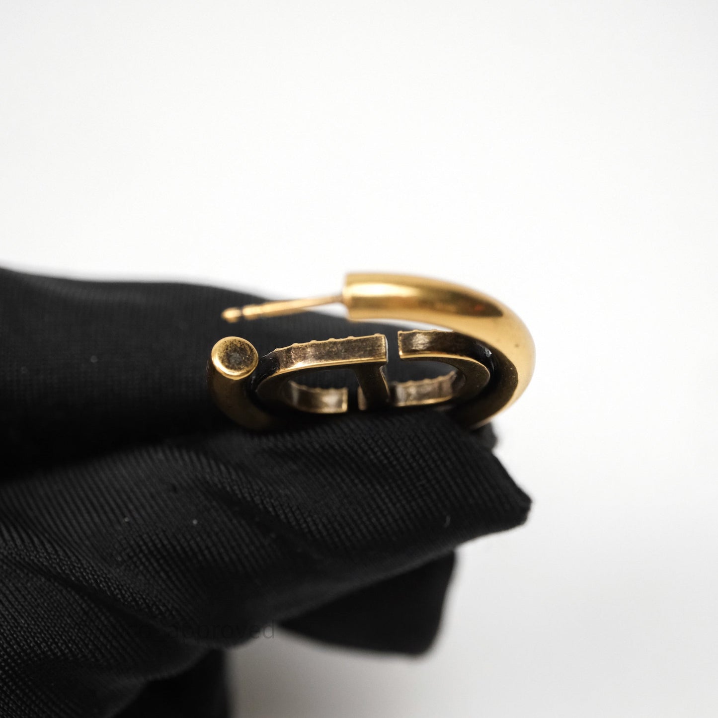 Christian Dior 30 Montaigne Crystal Hoop Earrings Gold Tone