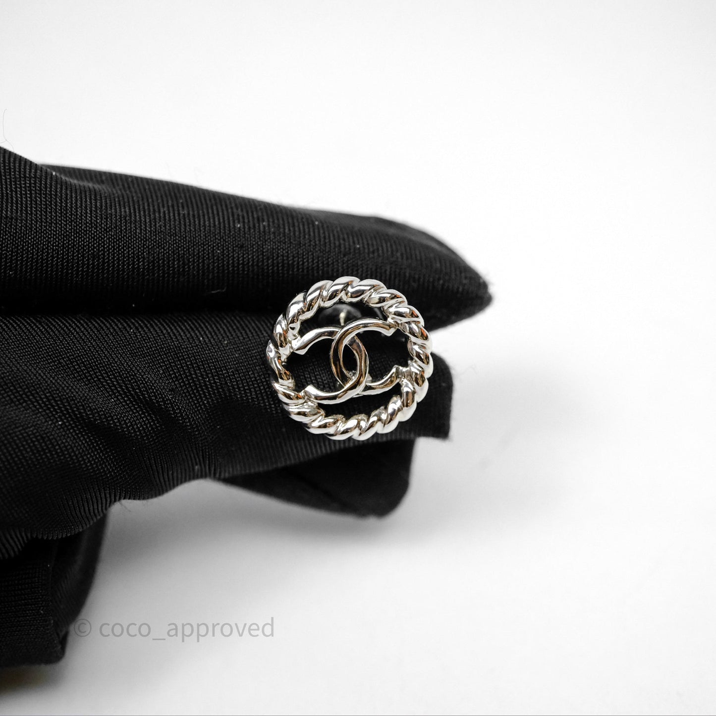 Chanel CC Round Earrings Silver Tone 25C