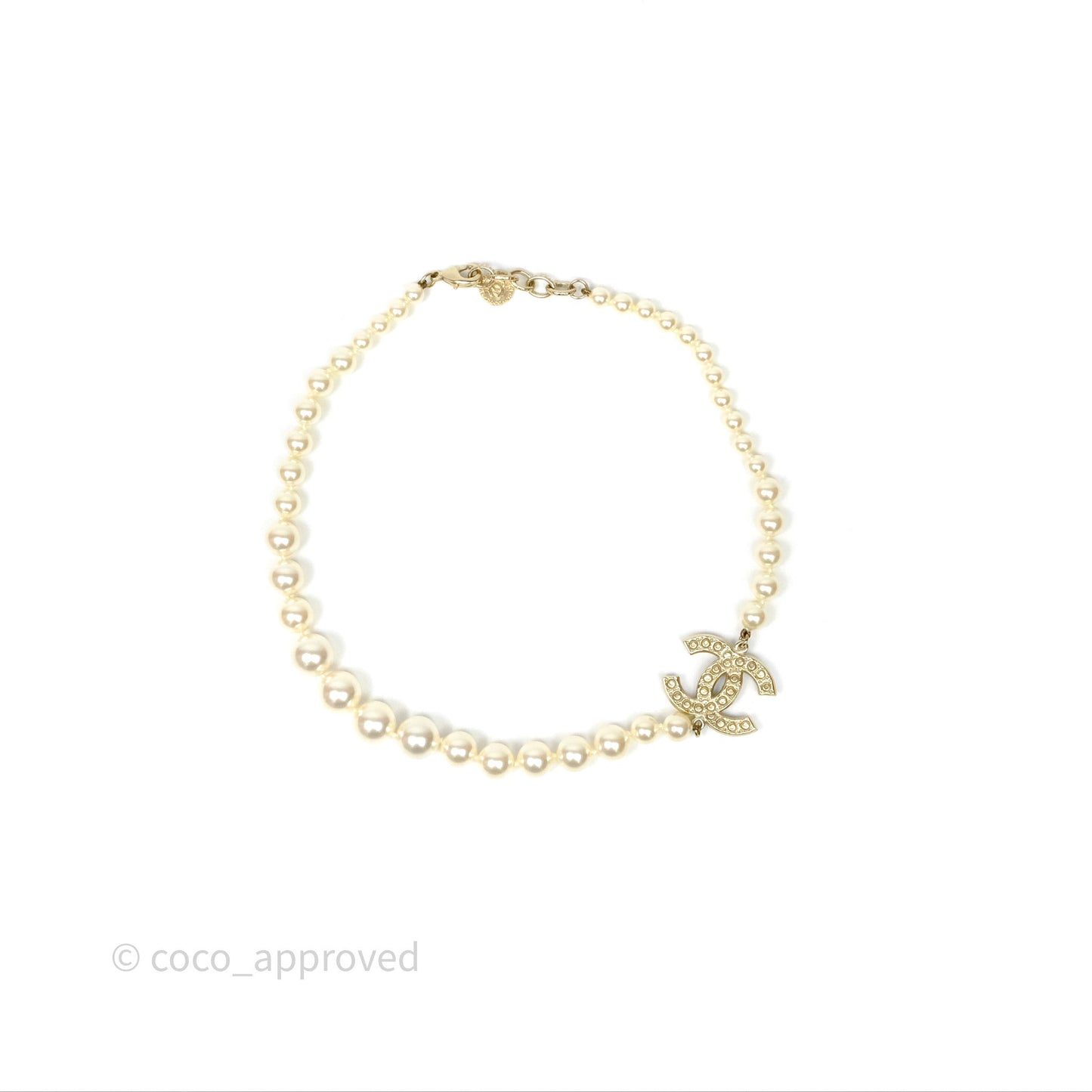 Chanel CC Pearl Necklace Gold Tone 19V