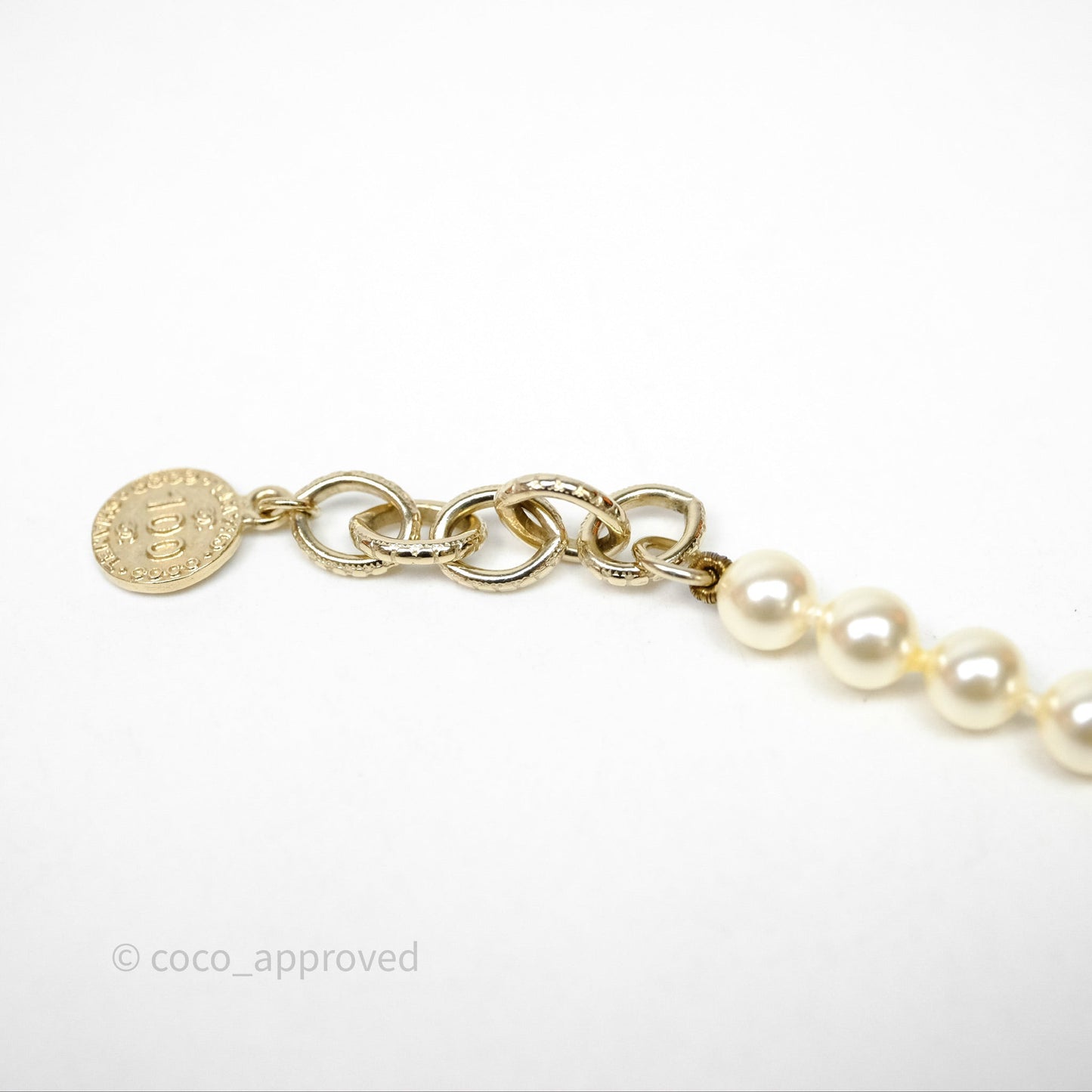 Chanel CC Pearl Necklace Gold Tone 19V