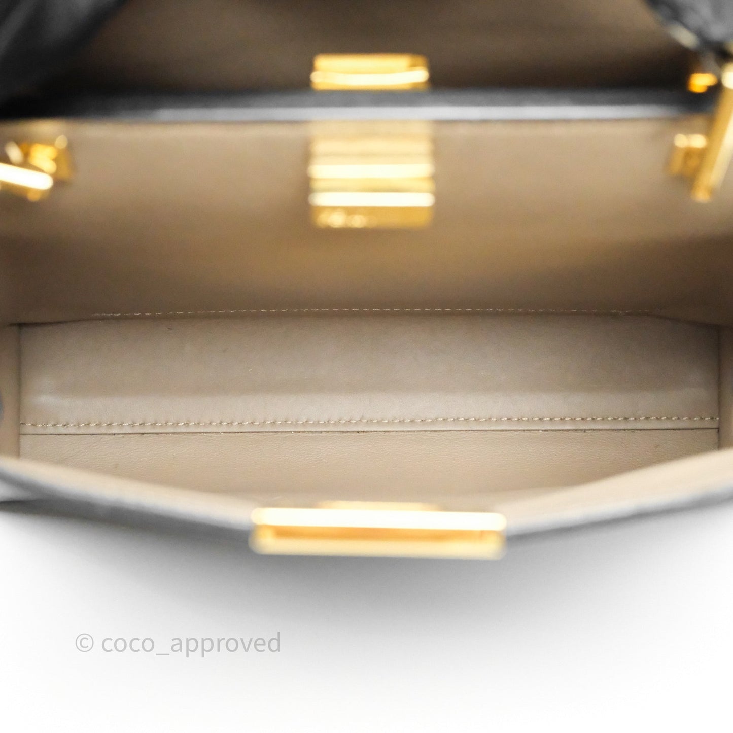 Fendi Peekaboo Essentially Bag in Black Calfskin
