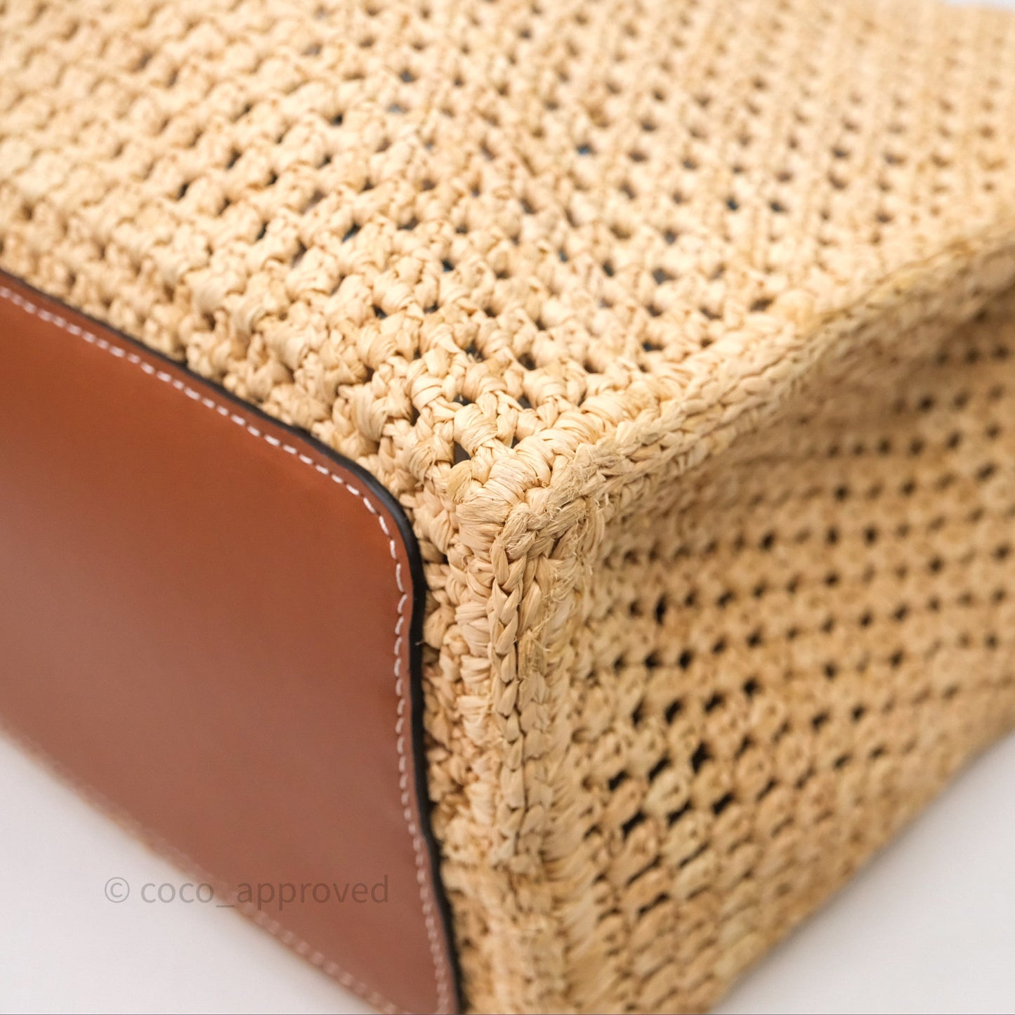 Louis Vuitton OnTheGo MM Raffia Natural