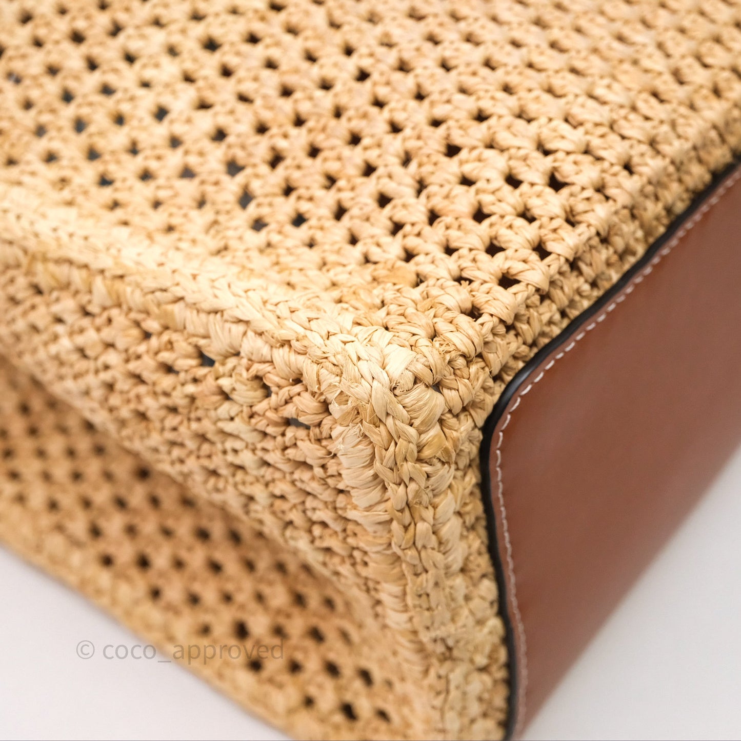 Louis Vuitton OnTheGo MM Raffia Natural