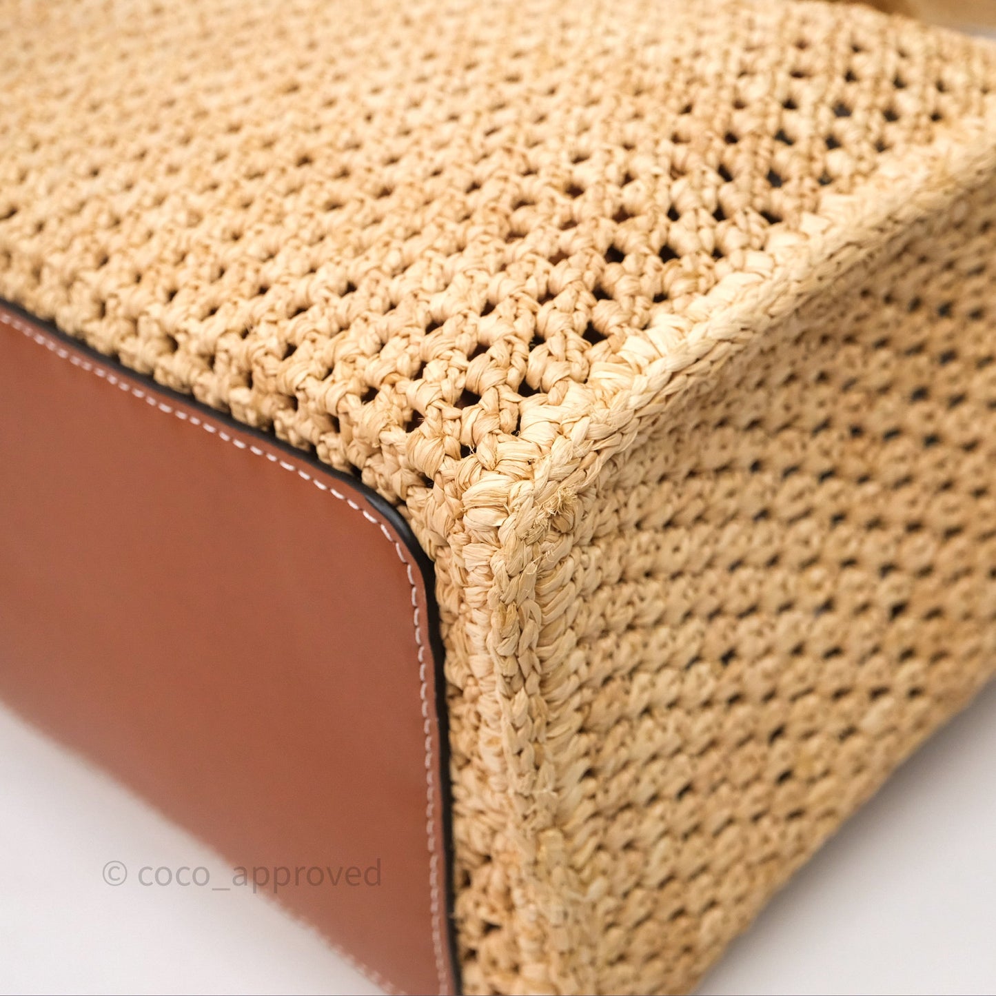 Louis Vuitton OnTheGo MM Raffia Natural