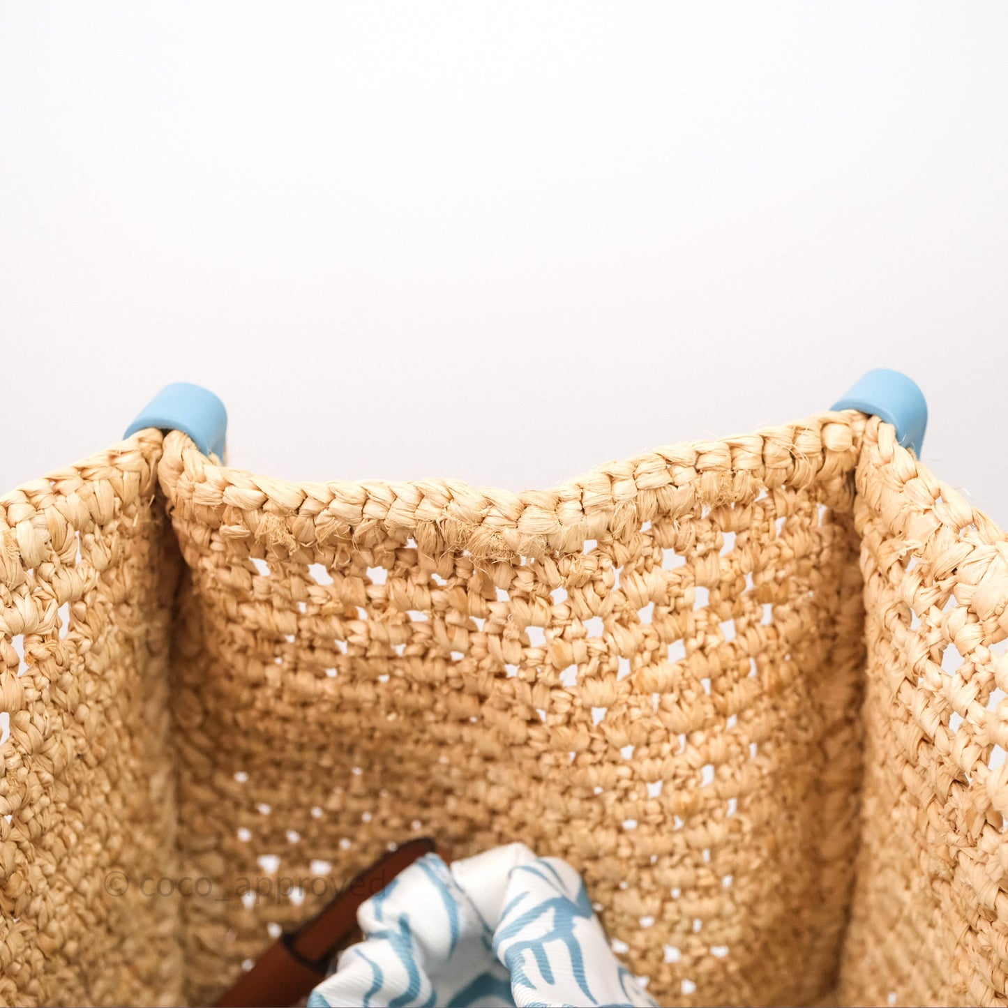 Louis Vuitton OnTheGo MM Raffia Natural