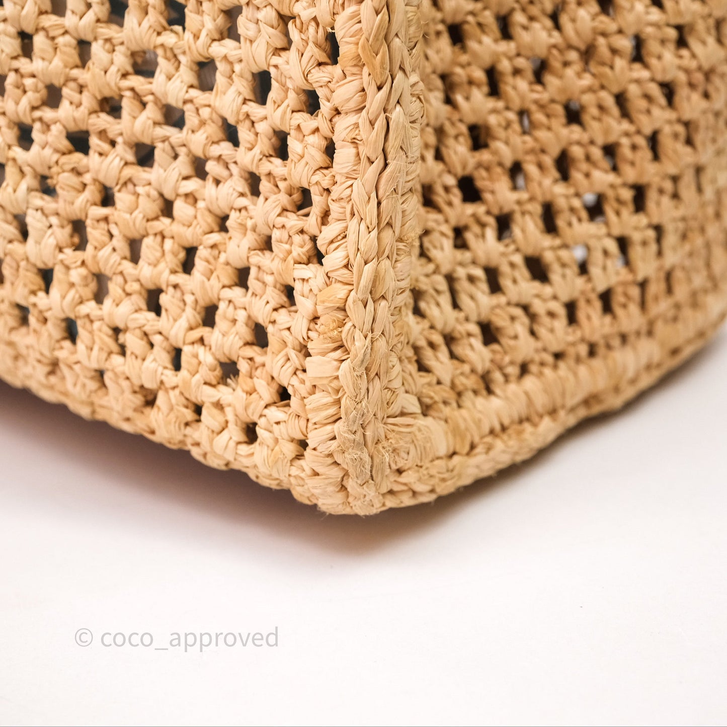 Louis Vuitton OnTheGo MM Raffia Natural