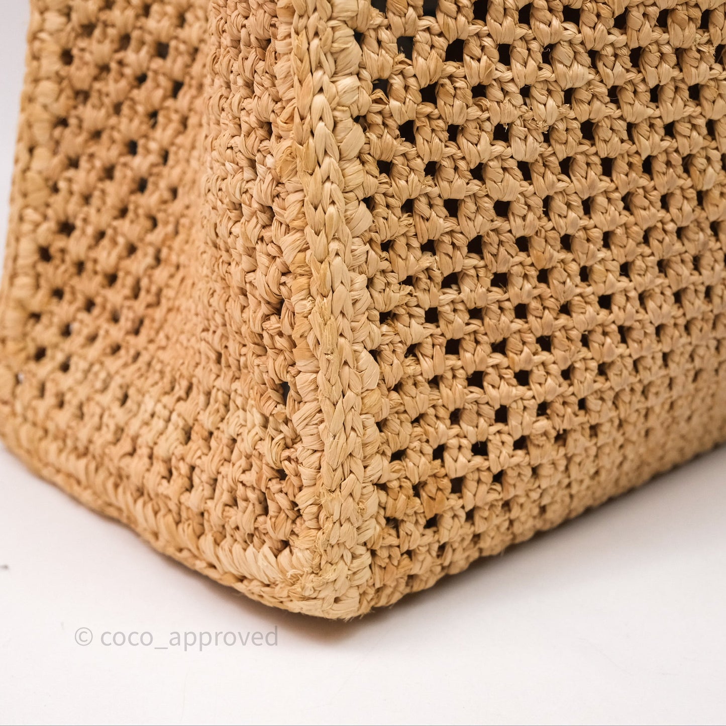 Louis Vuitton OnTheGo MM Raffia Natural