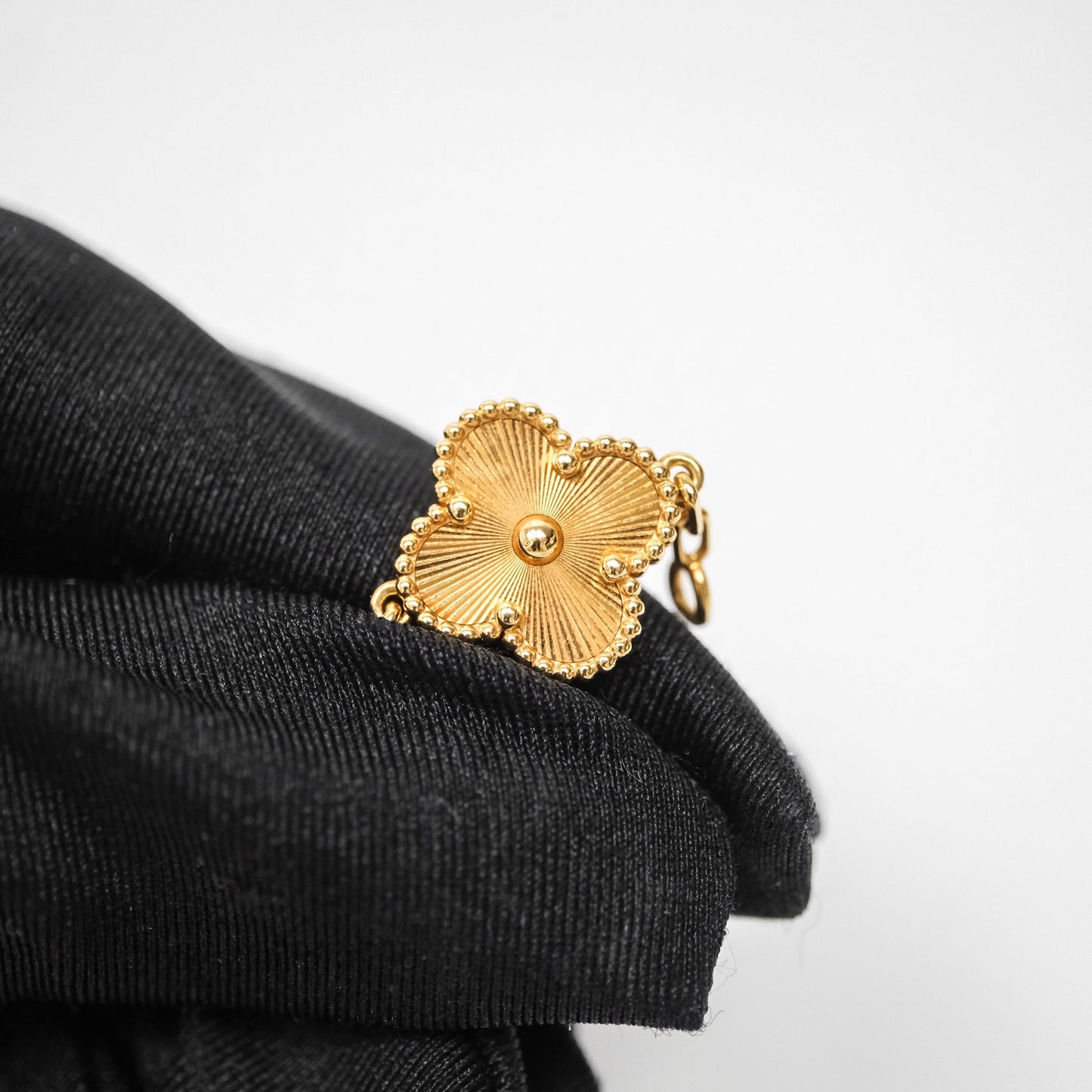 Van Cleef & Arpels Vintage Alhambra 5 Motifs Yellow Gold Bracelet