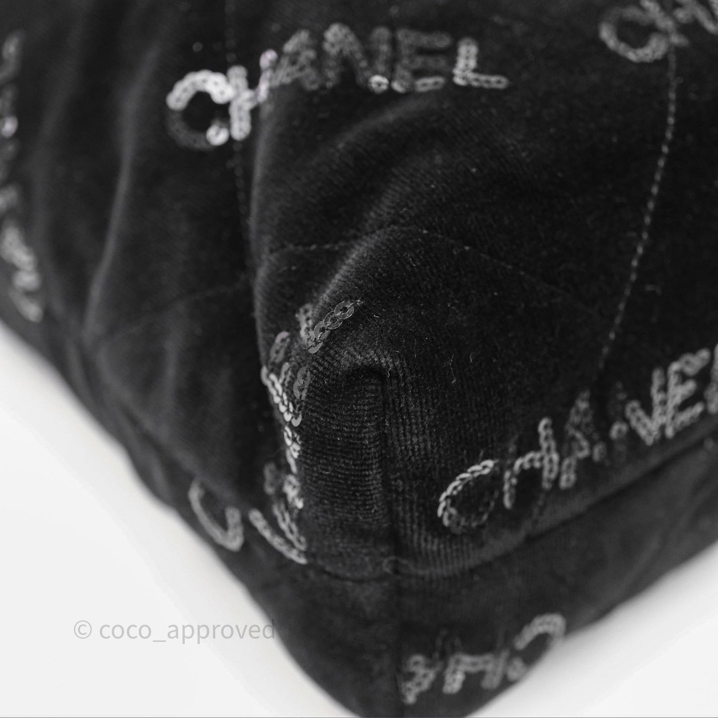 Chanel 22 Small Sequins Logo Black Velvet
