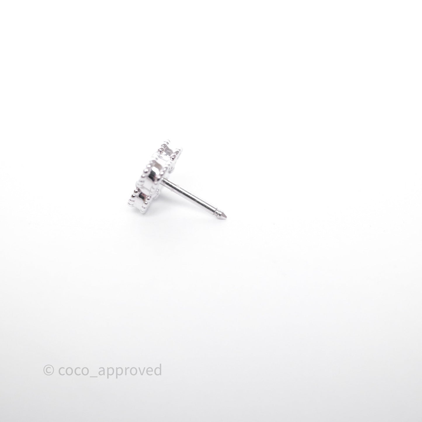 Van Cleef & Arpels Sweet Alhambra Earrings White Mother-of-pearl White Gold