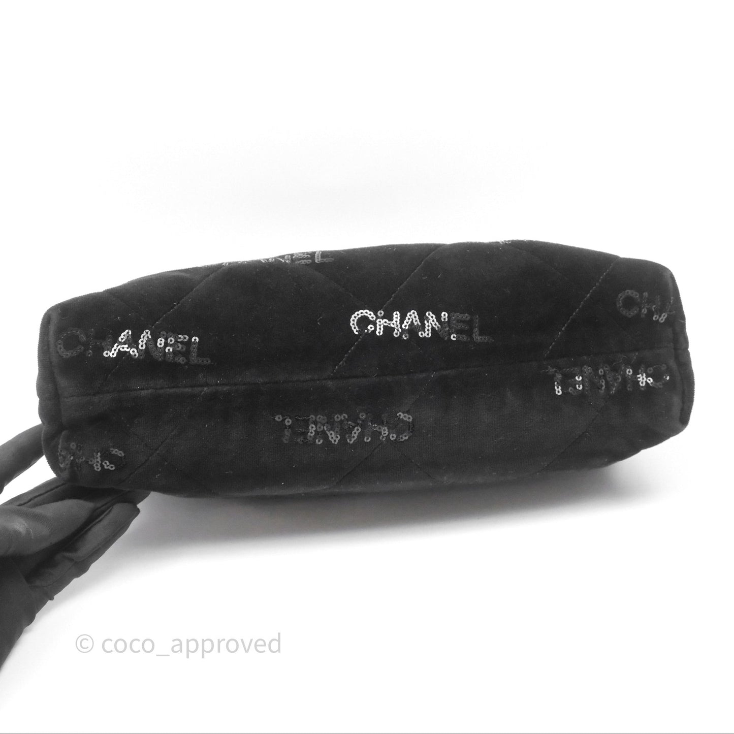 Chanel 22 Small Sequins Logo Black Velvet