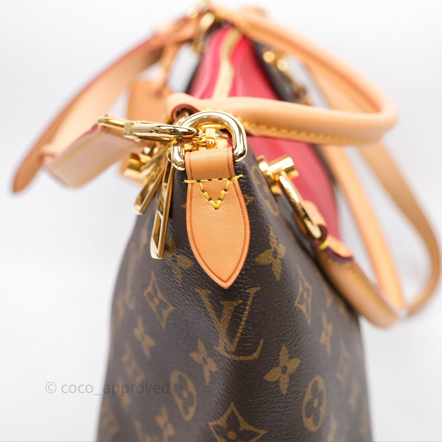 Louis Vuitton V Tote MM Monogram Canvas