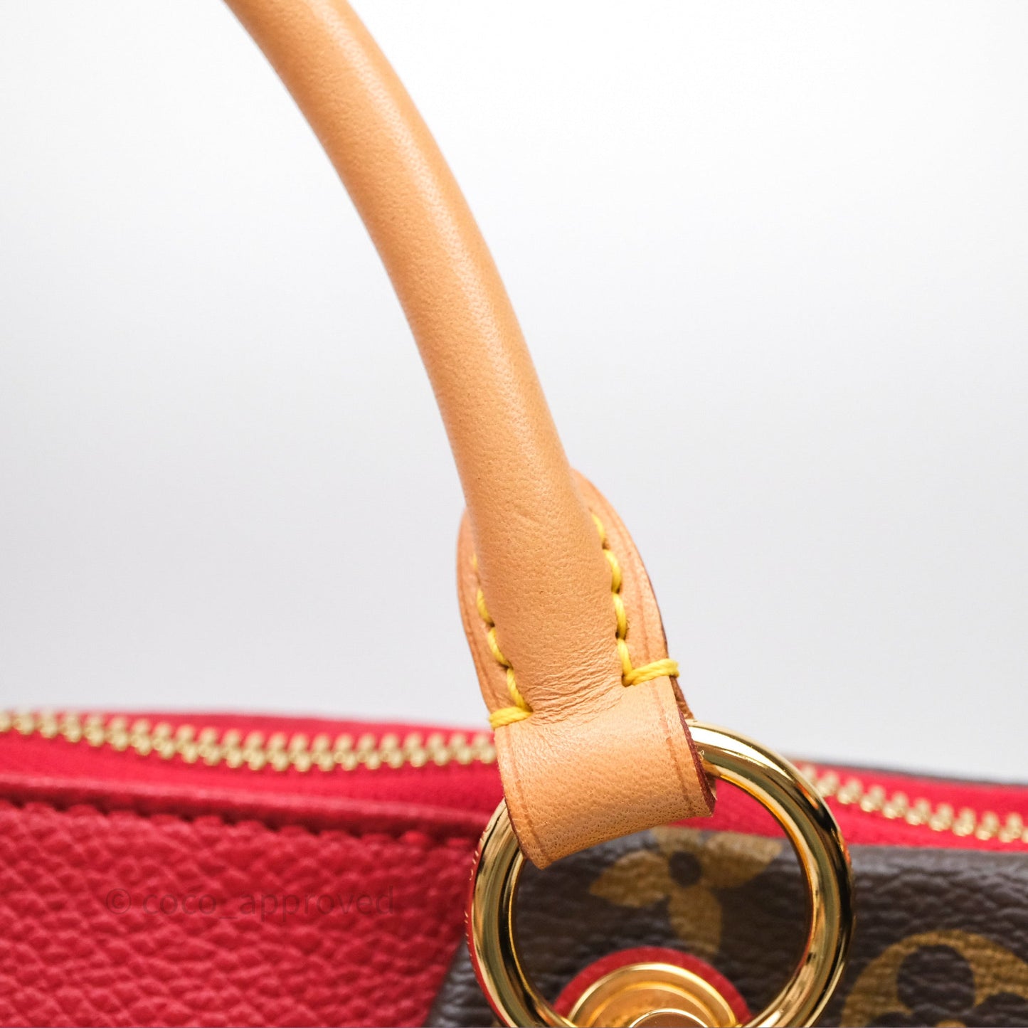 Louis Vuitton V Tote MM Monogram Canvas