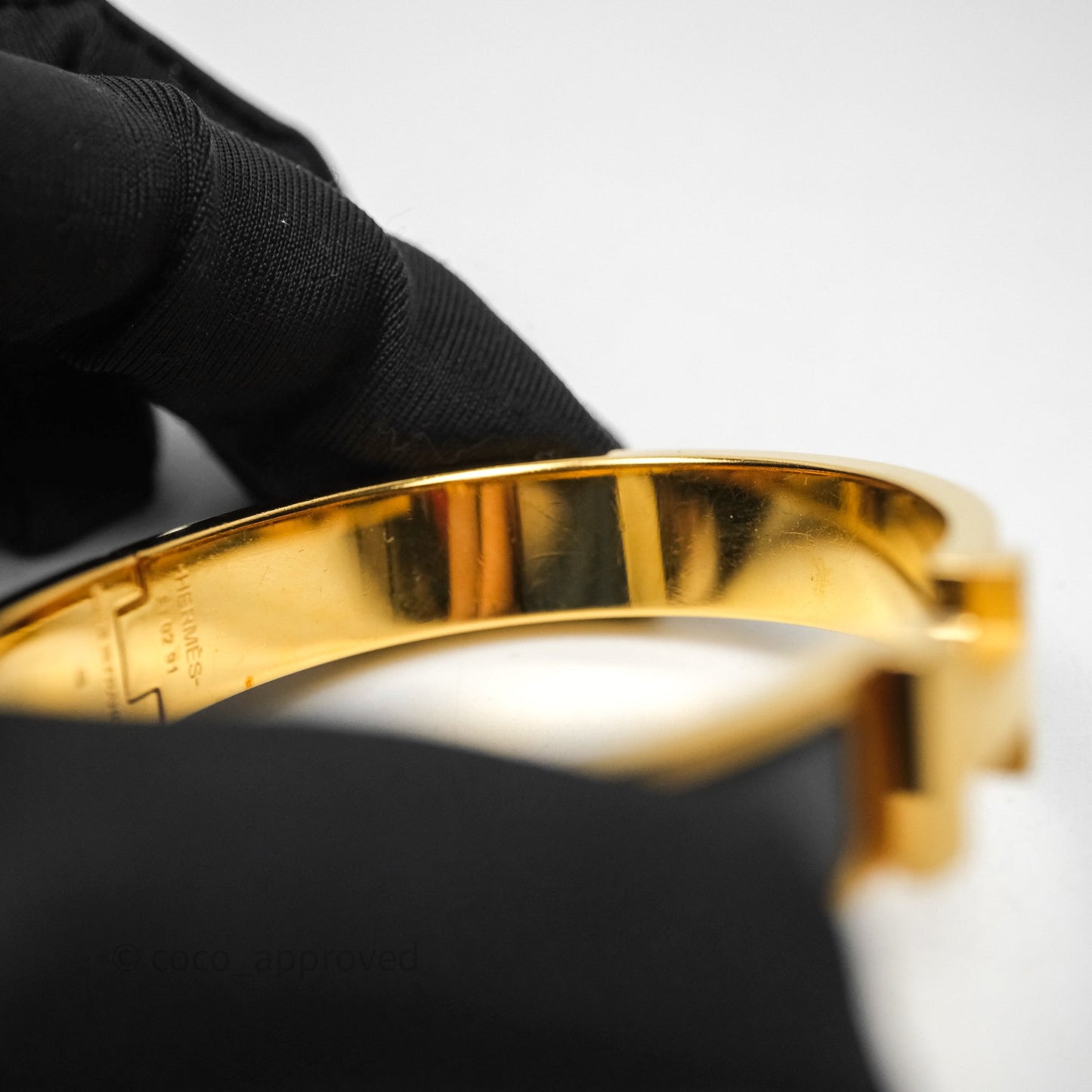 Hermès Clic HH Bracelet Matte Black Brushed Gold