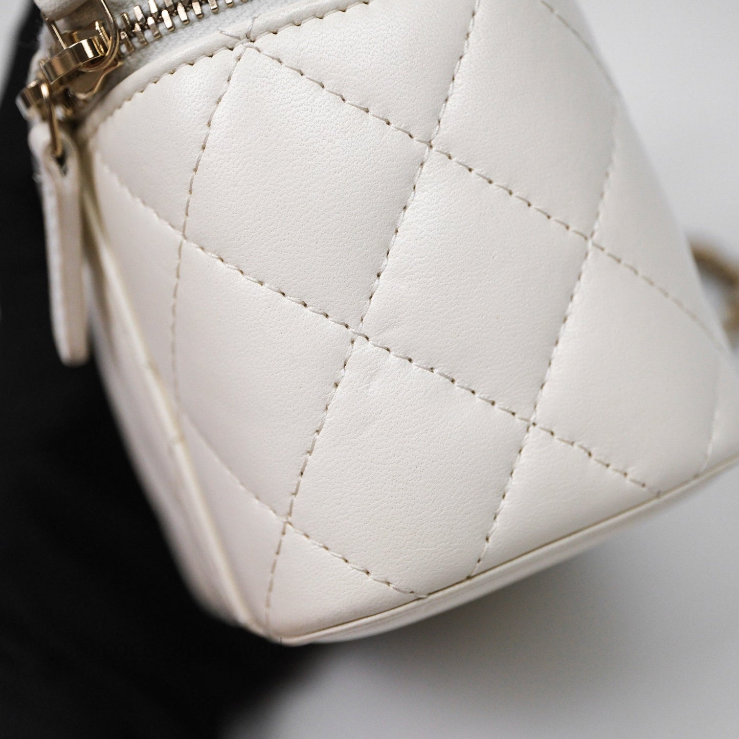 Chanel Mini Pearl Crush Vanity With Chain White Aged Gold Hardware