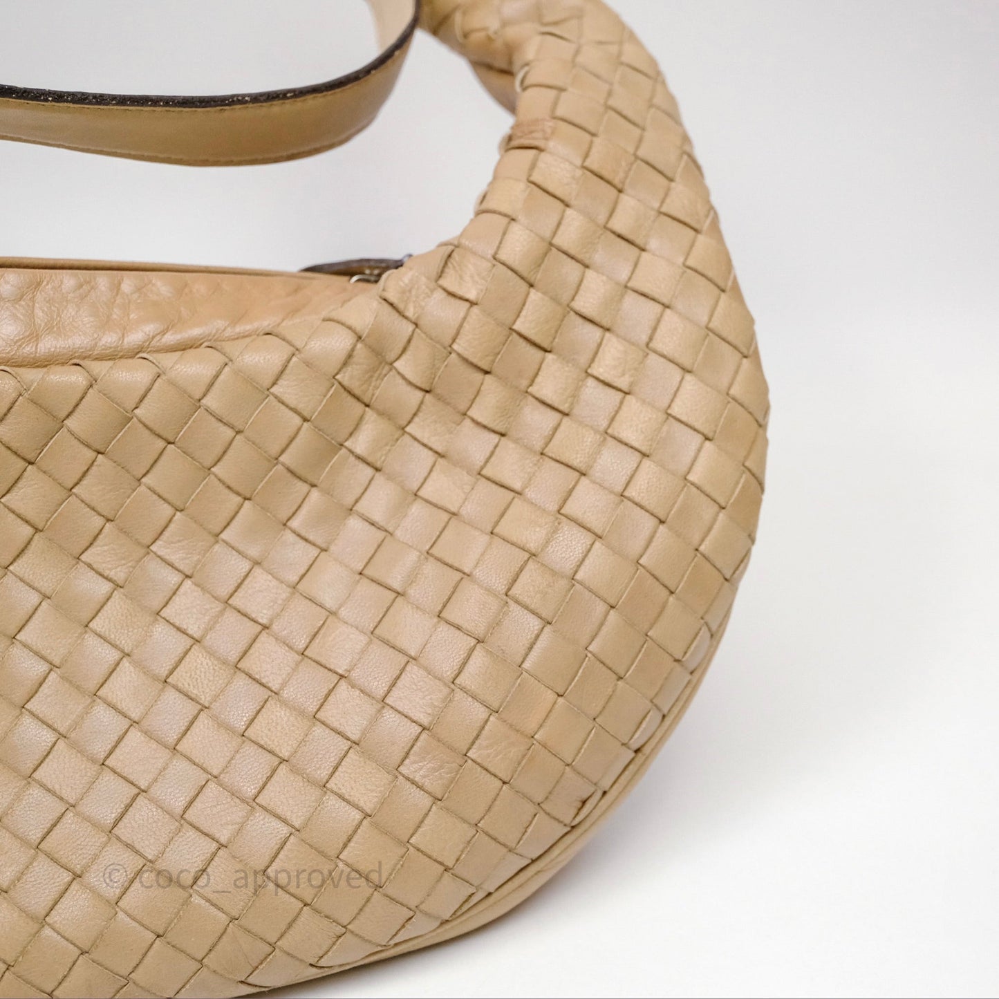 Bottega Veneta Vintage Intrecciato Lambskin Shoulder Bag Beige