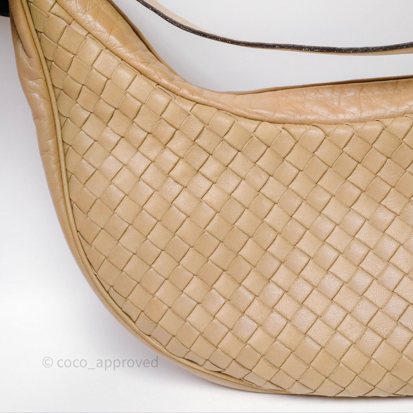 Bottega Veneta Vintage Intrecciato Lambskin Shoulder Bag Beige