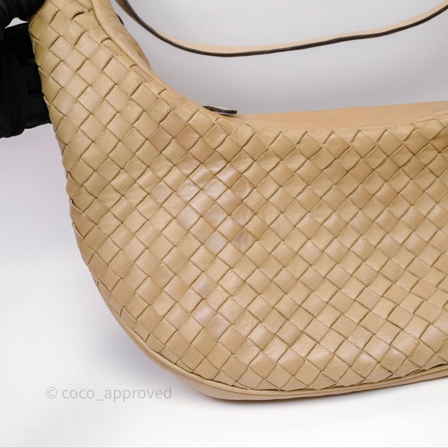 Bottega Veneta Vintage Intrecciato Lambskin Shoulder Bag Beige