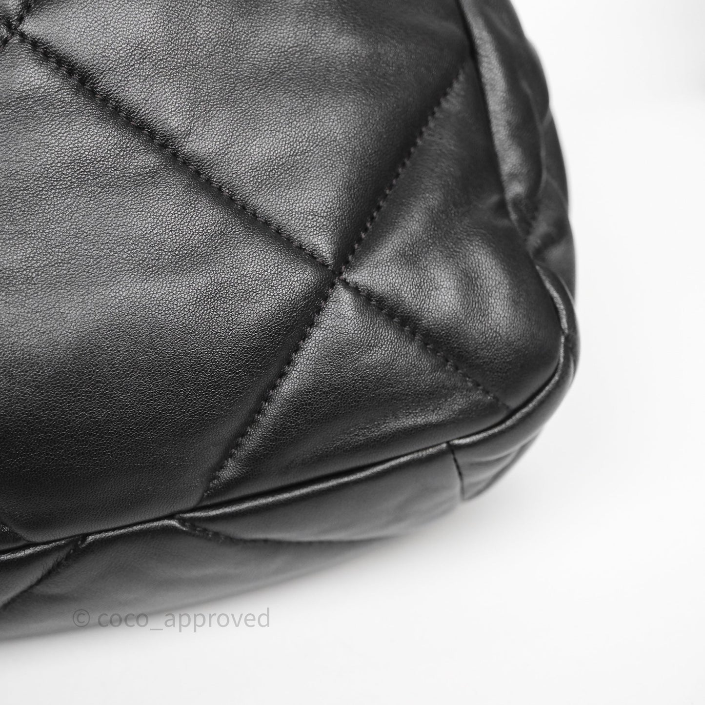 Chanel 19 Medium Black Mixed Hardware