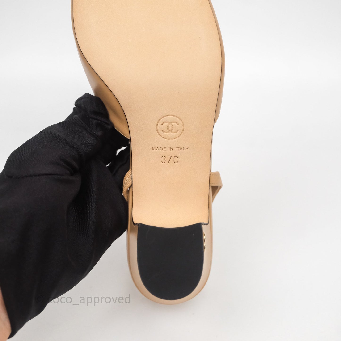 Chanel Classic Slingback Beige Black Leather Size 37