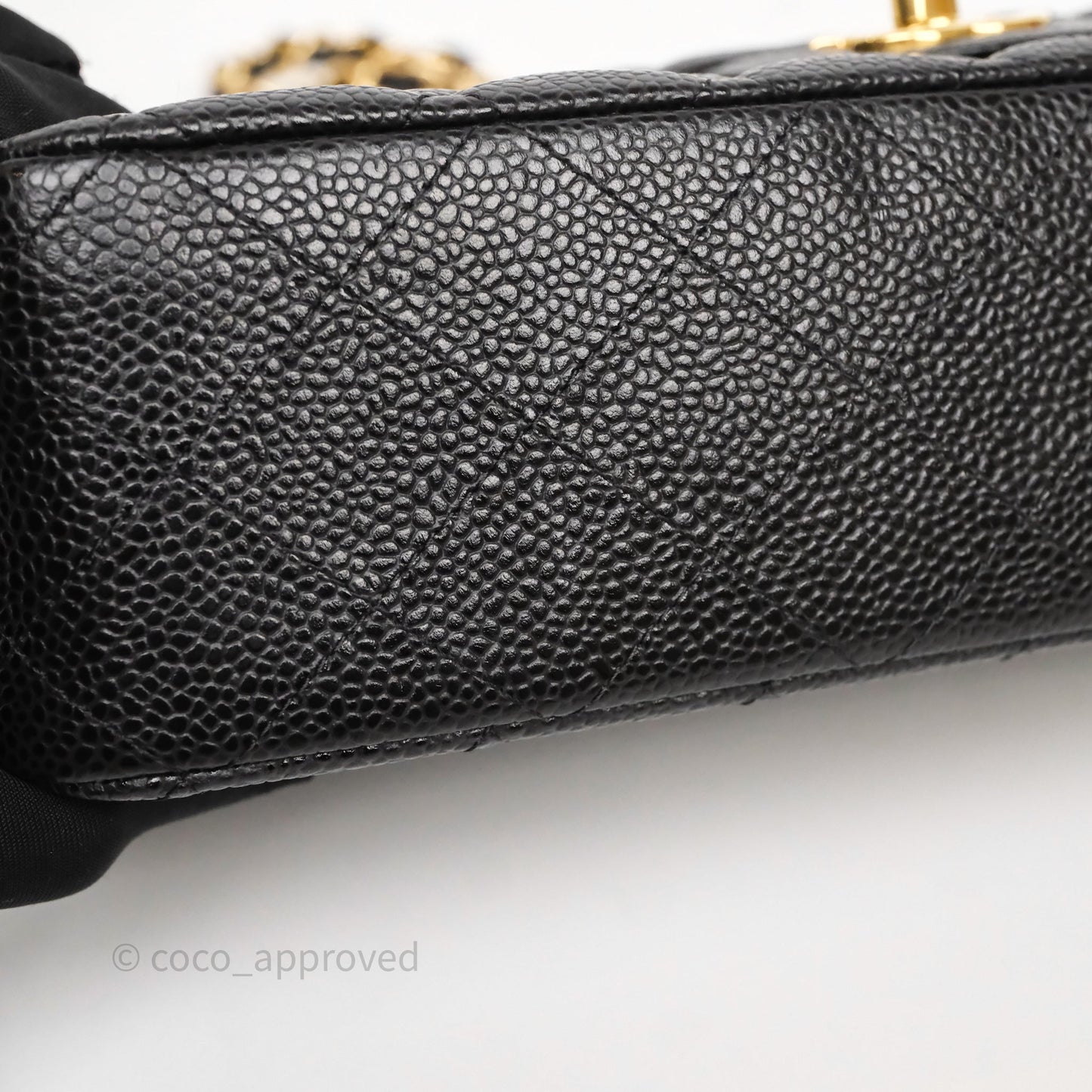 Chanel Classic M/L Medium Flap Quilted Black Caviar Gold Hardware