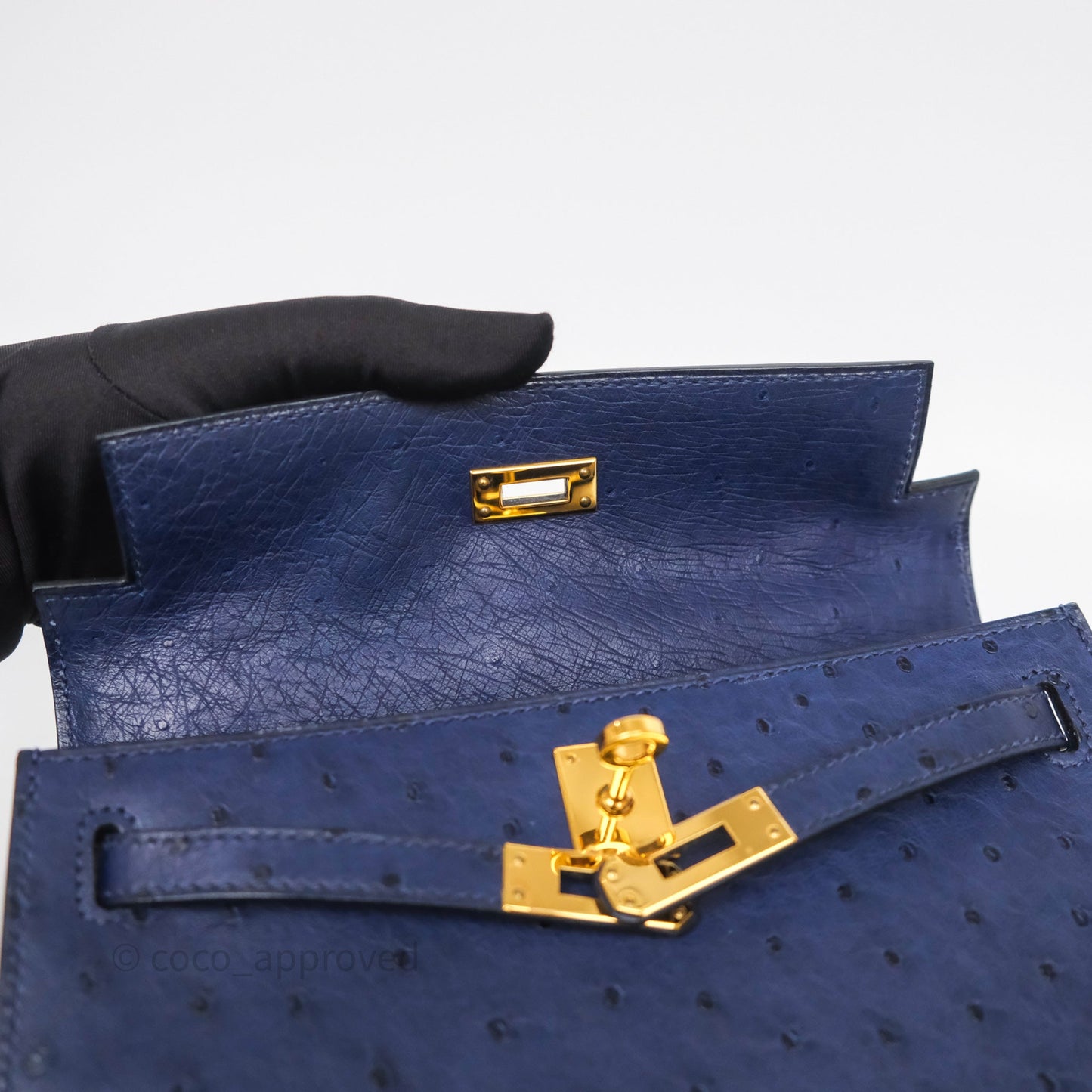 Hermès Kelly Pochette Bleu Iris 77 Ostrich Gold Hardware