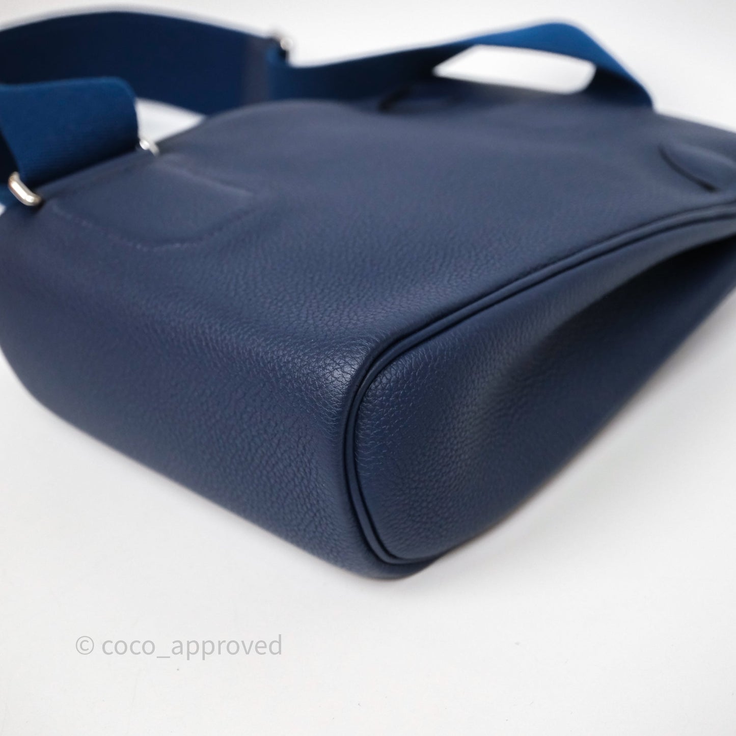 Hermès Hac a Dos PM Backpack Bleu Nuit 2Z Togo Palladium Hardware
