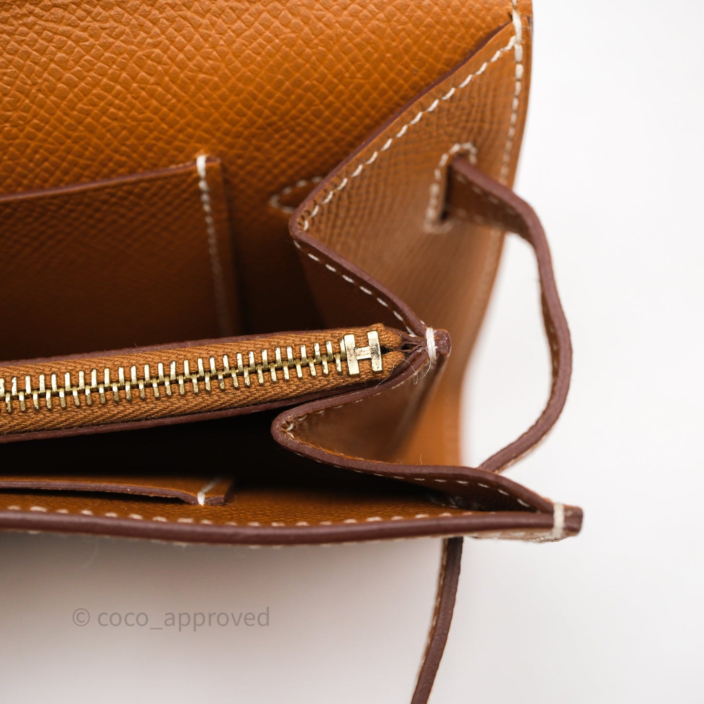 Hermès Kelly To Go Wallet Gold 37 Epsom Gold Hardware