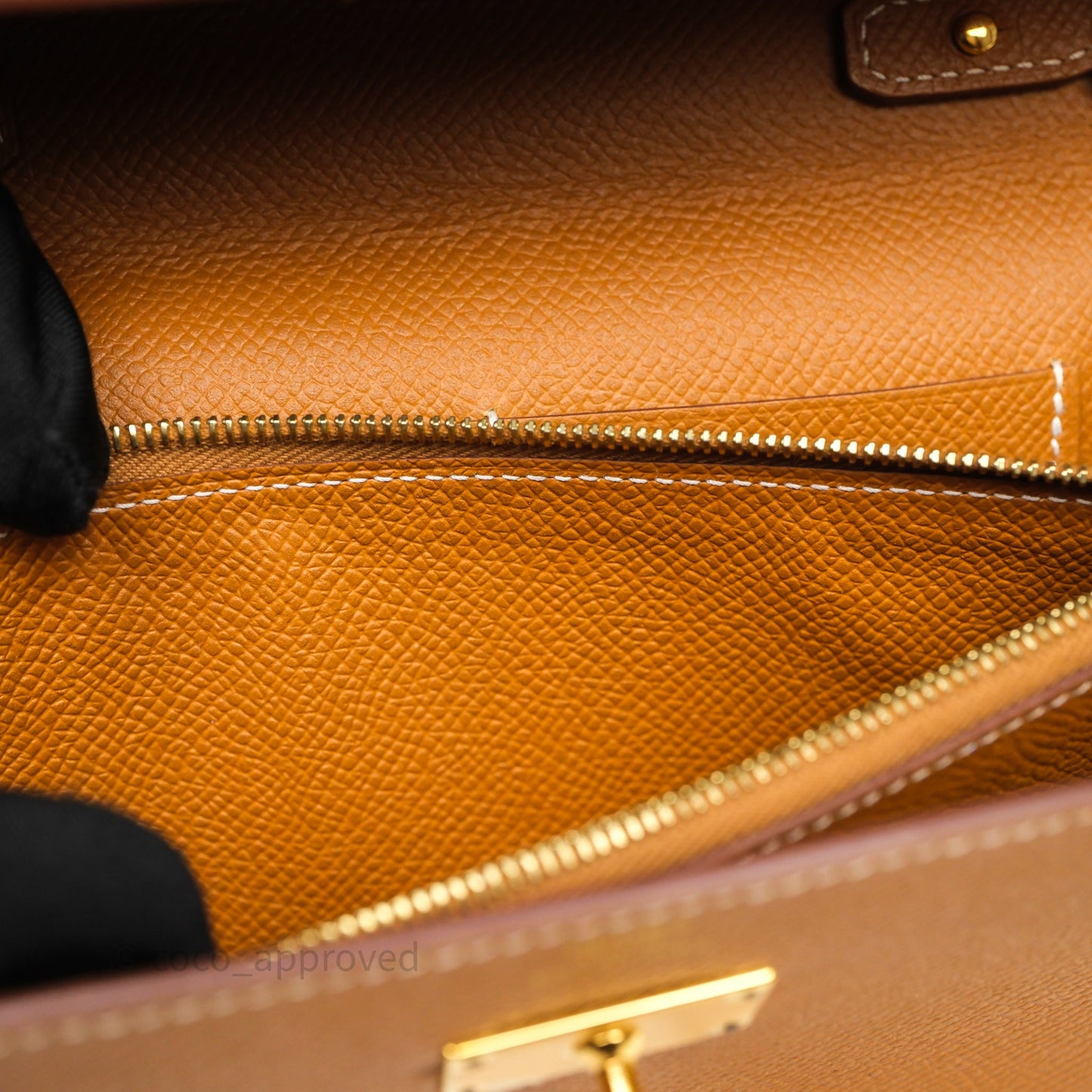 Hermès Kelly To Go Wallet Gold 37 Epsom Gold Hardware