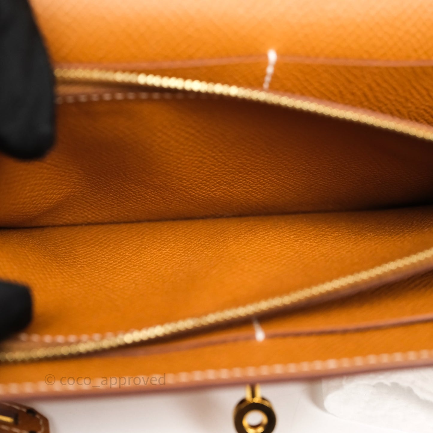 Hermès Kelly To Go Wallet Gold 37 Epsom Gold Hardware