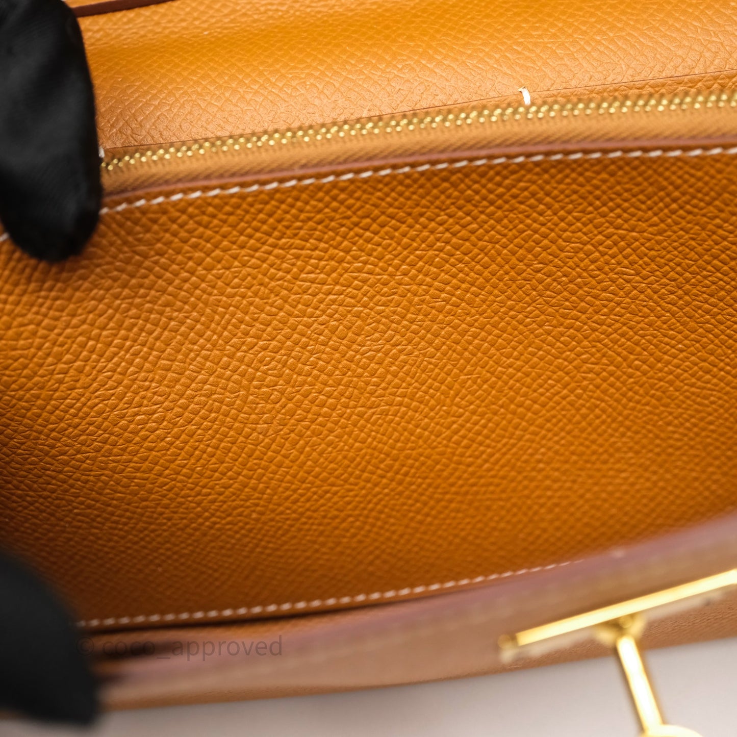 Hermès Kelly To Go Wallet Gold 37 Epsom Gold Hardware