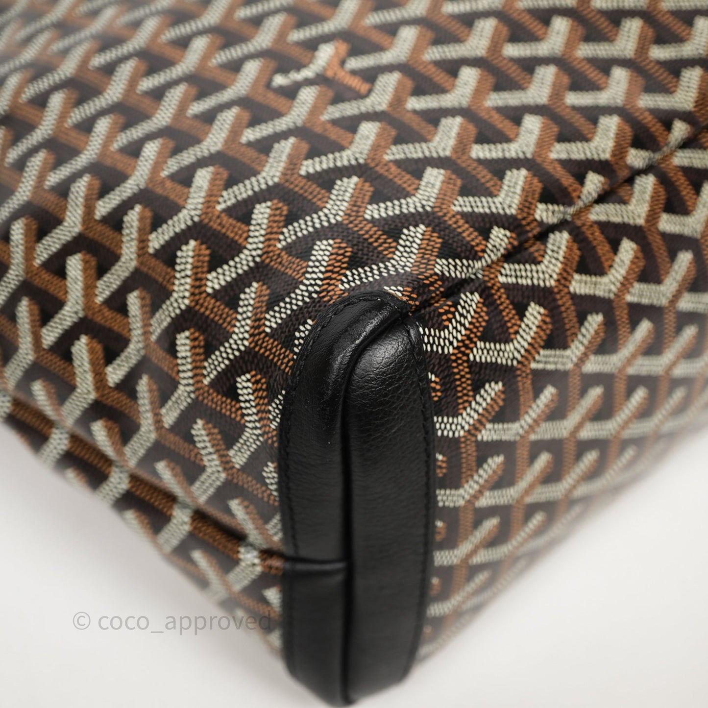 Goyard Artois Goyardine Canvas PM⁣⁣⁣⁣⁣⁣⁣⁣⁣⁣⁣⁣⁣⁣⁣⁣⁣⁣⁣⁣ Black