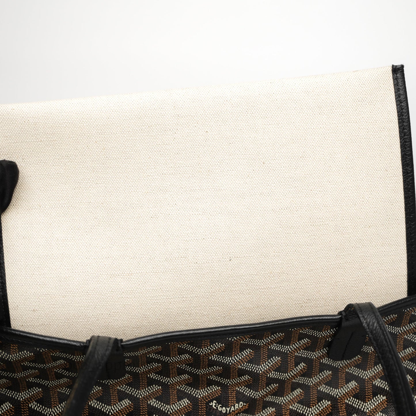 Goyard Artois Goyardine Canvas PM⁣⁣⁣⁣⁣⁣⁣⁣⁣⁣⁣⁣⁣⁣⁣⁣⁣⁣⁣⁣ Black