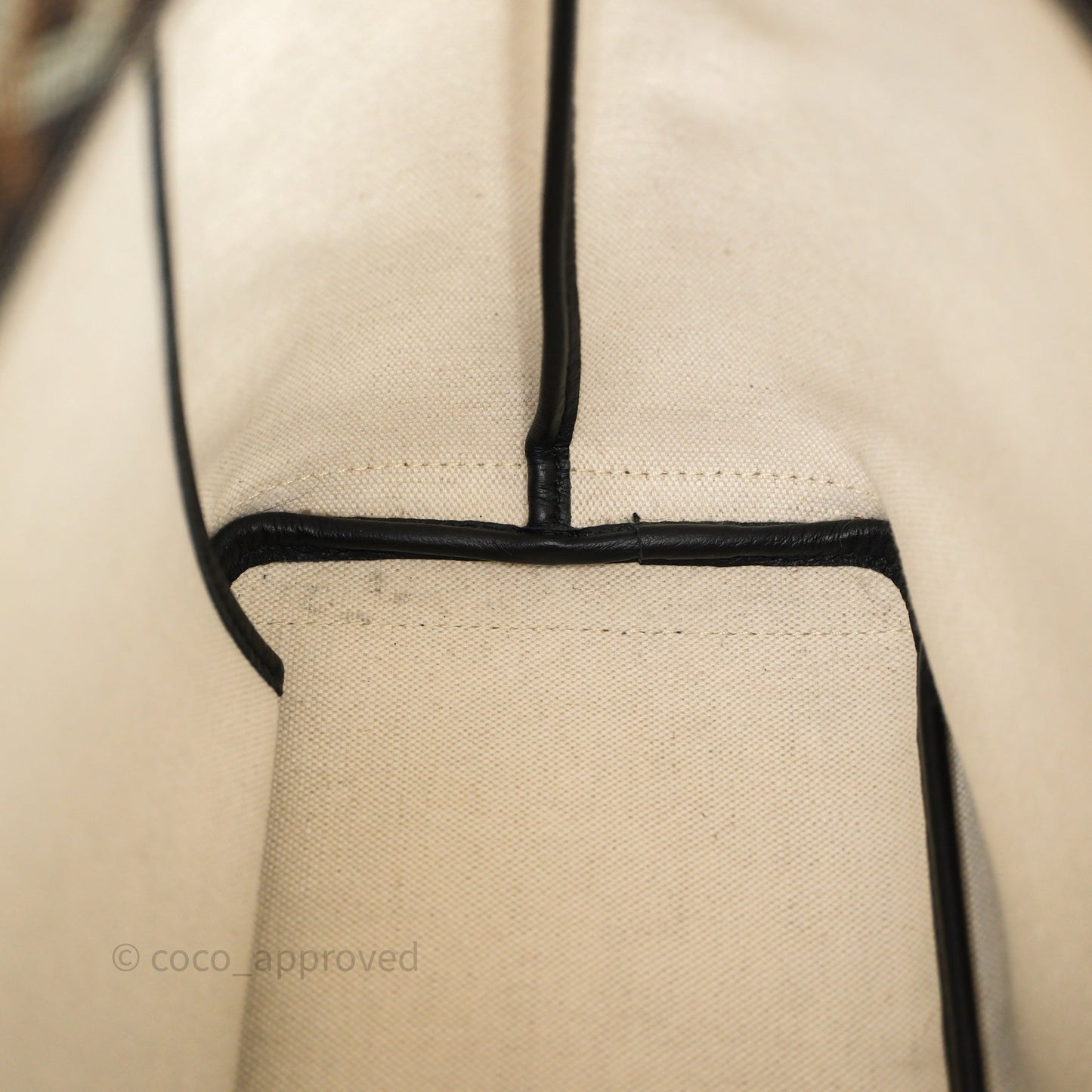 Goyard Artois Goyardine Canvas PM⁣⁣⁣⁣⁣⁣⁣⁣⁣⁣⁣⁣⁣⁣⁣⁣⁣⁣⁣⁣ Black