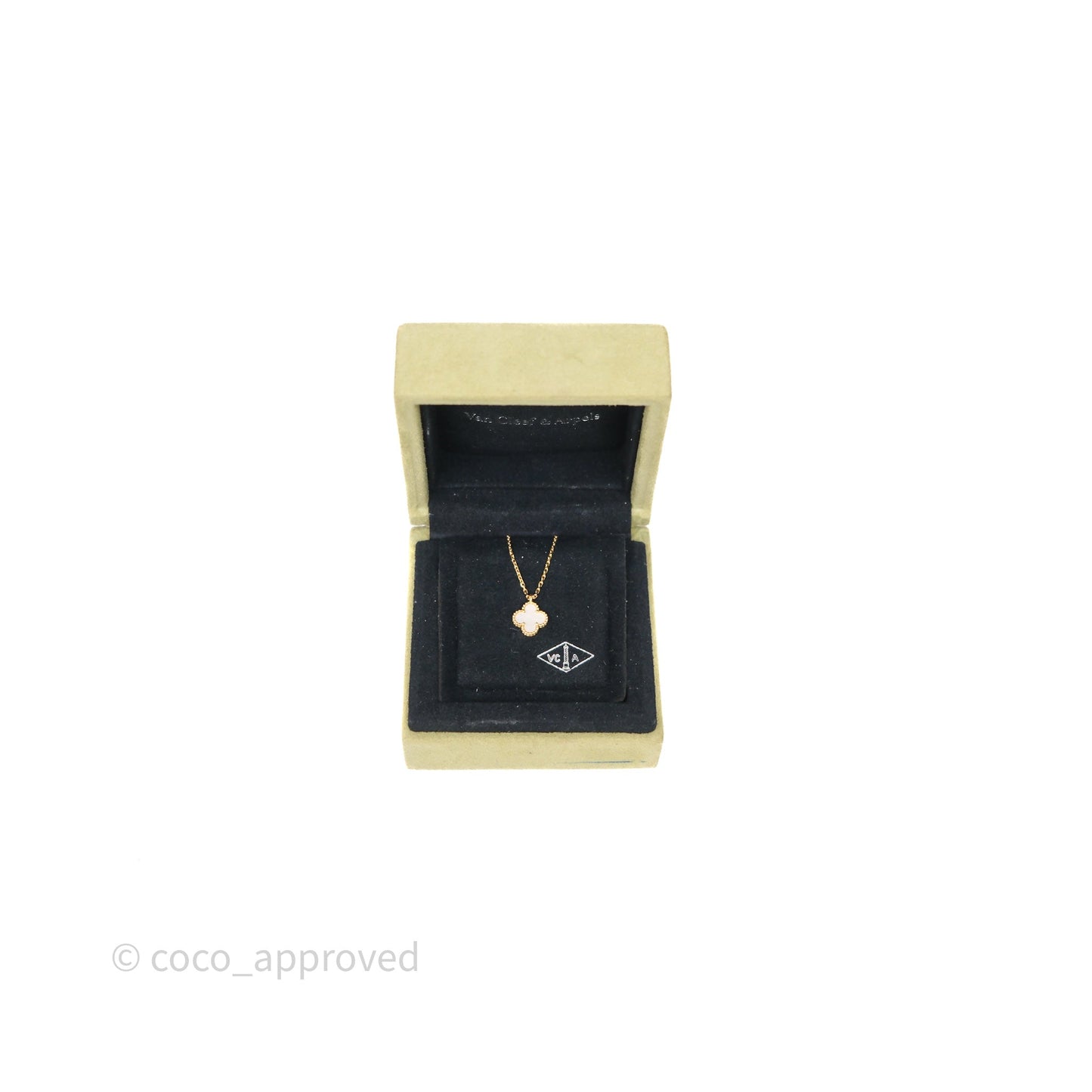 Van Cleef & Arpels Sweet Alhambra Pendant Necklace White Mother-of-pearl Yellow Gold