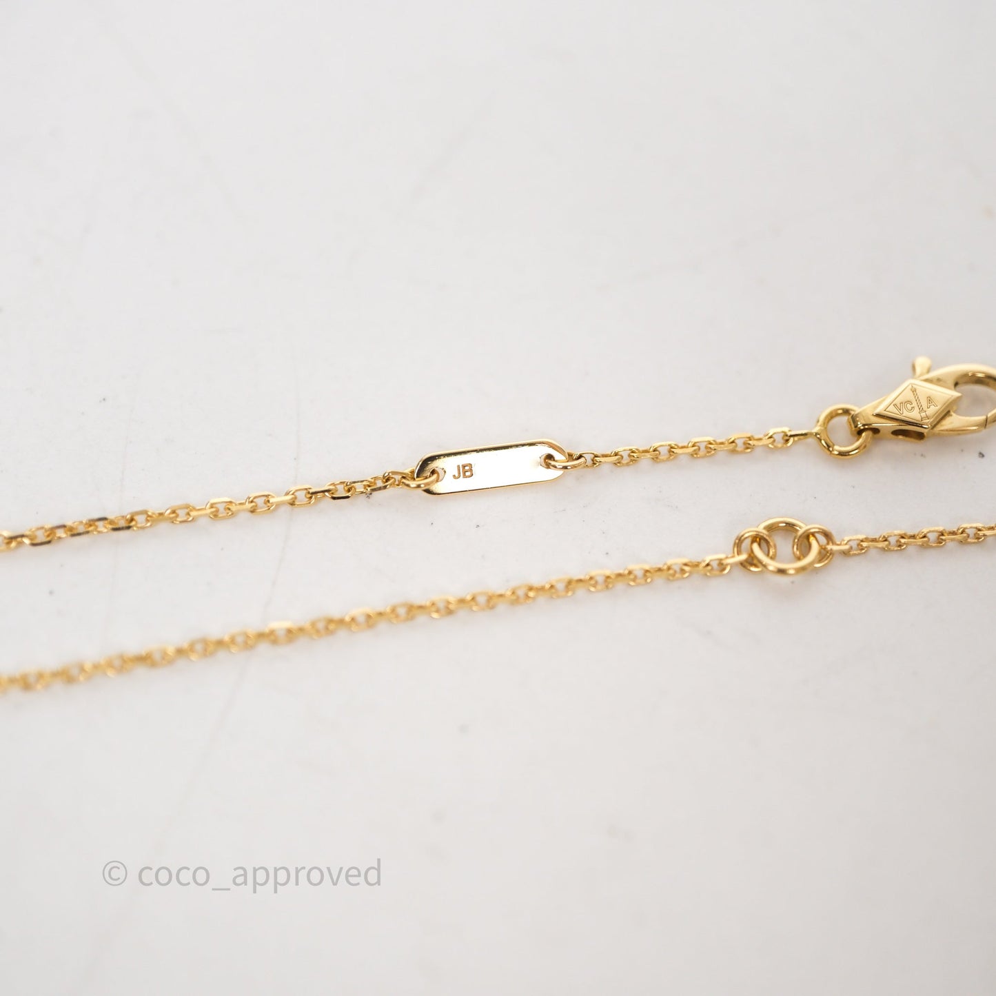 Van Cleef & Arpels Sweet Alhambra Pendant Necklace White Mother-of-pearl Yellow Gold