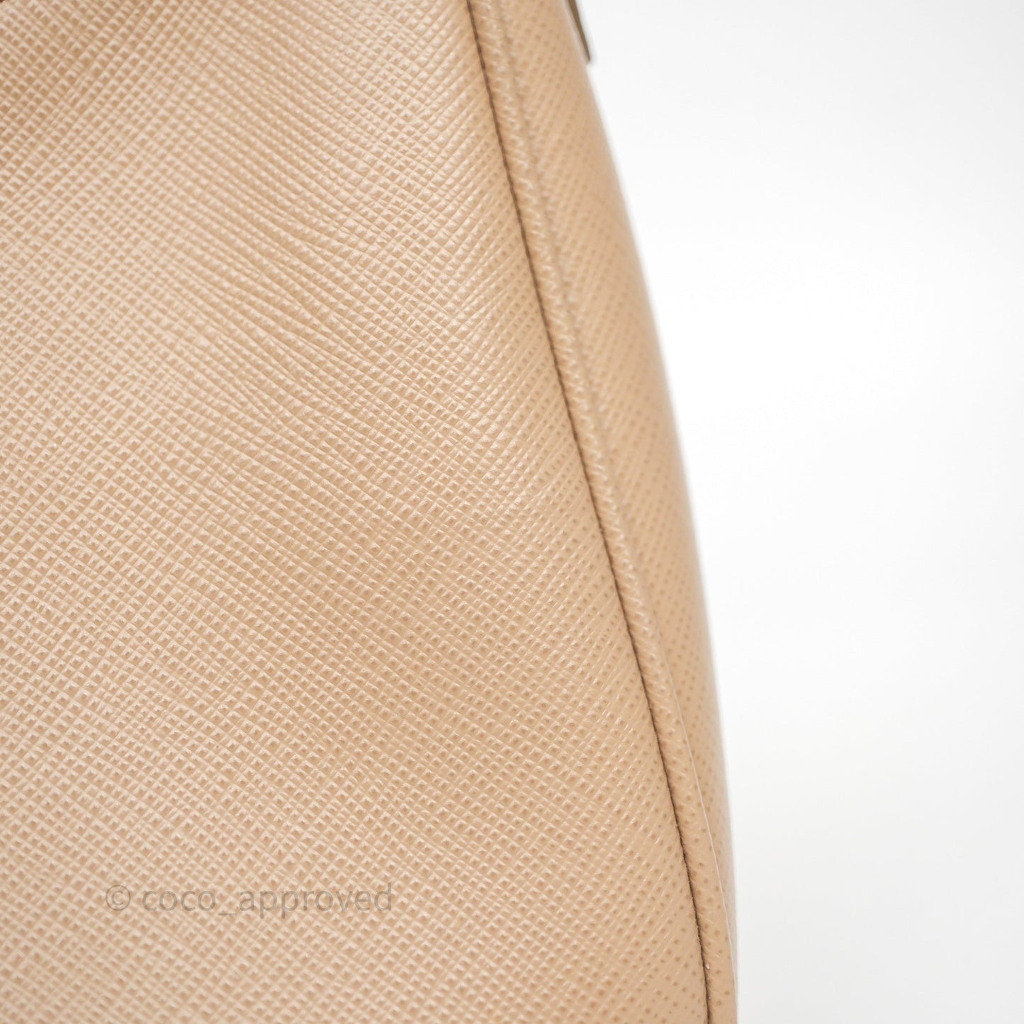 Prada Re-Edition 2005 Shoulder Bag Saffiano Leather Cameo Beige