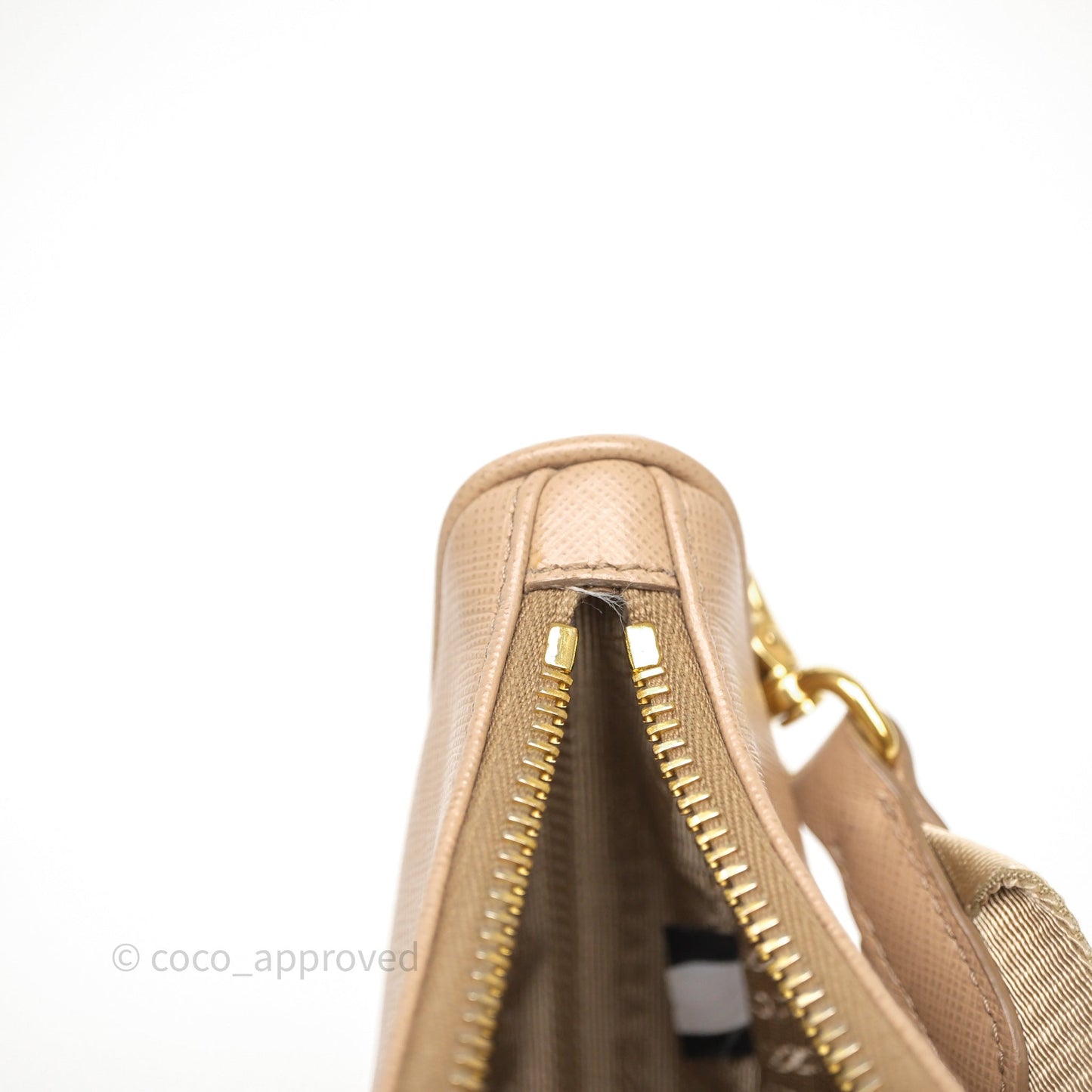 Prada Re-Edition 2005 Shoulder Bag Saffiano Leather Cameo Beige