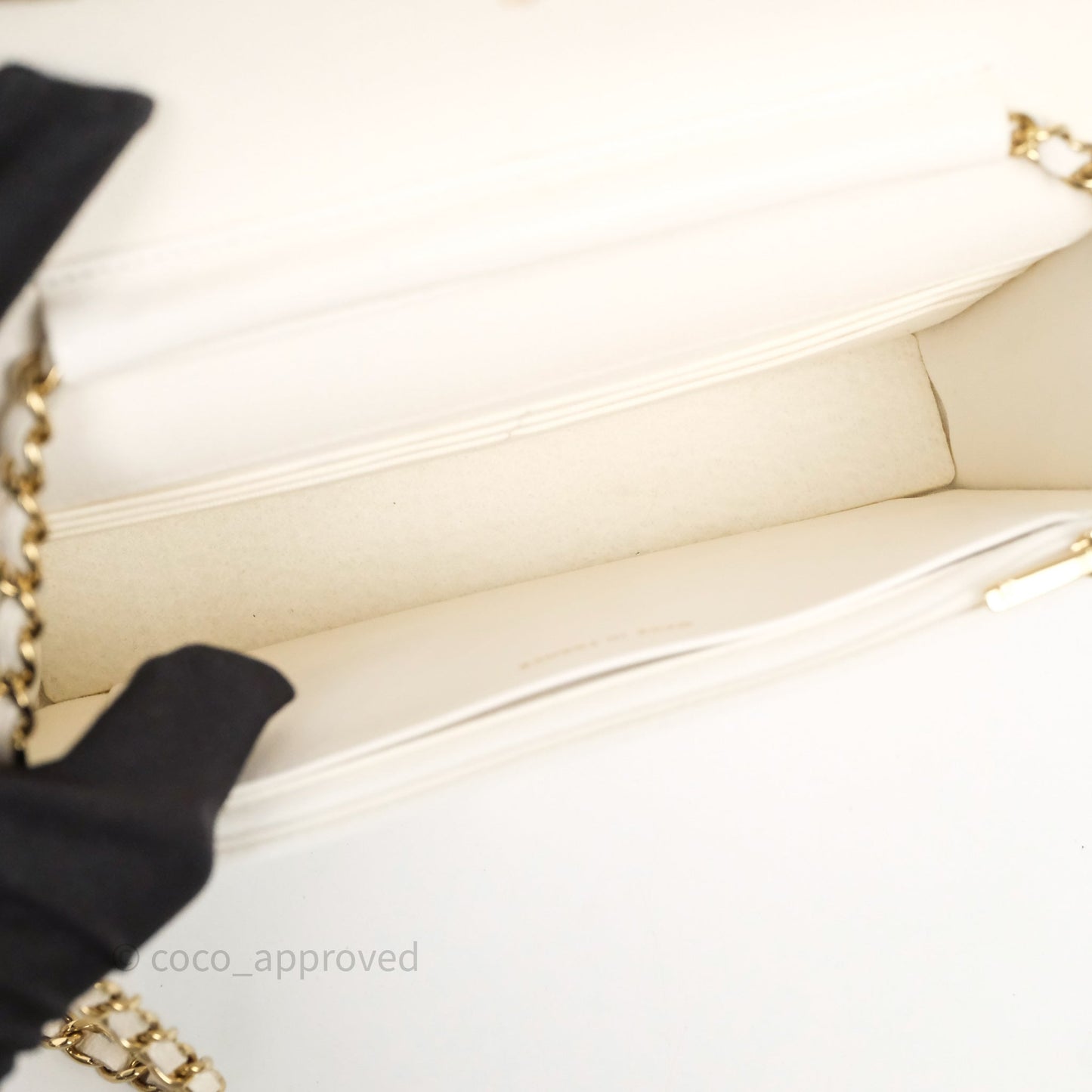 Chanel Classic WOC White Bag Caviar Gold Hardware