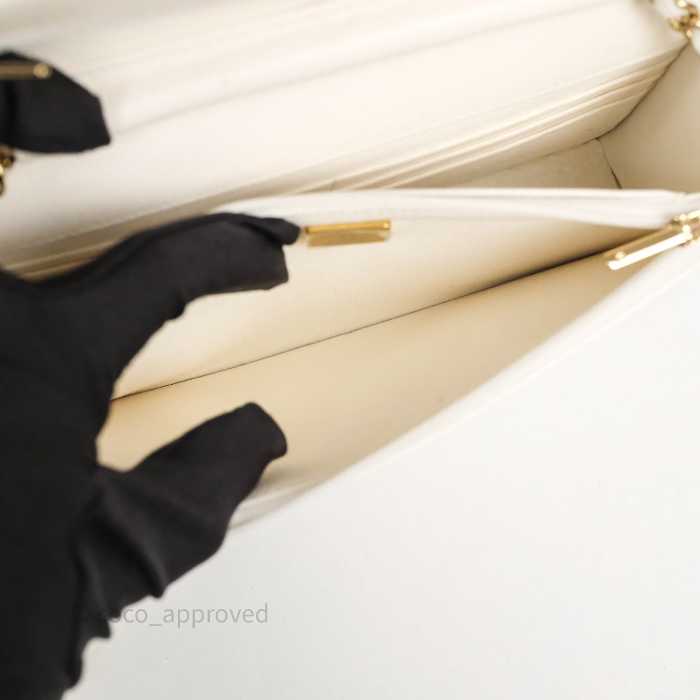 Chanel Classic WOC White Bag Caviar Gold Hardware