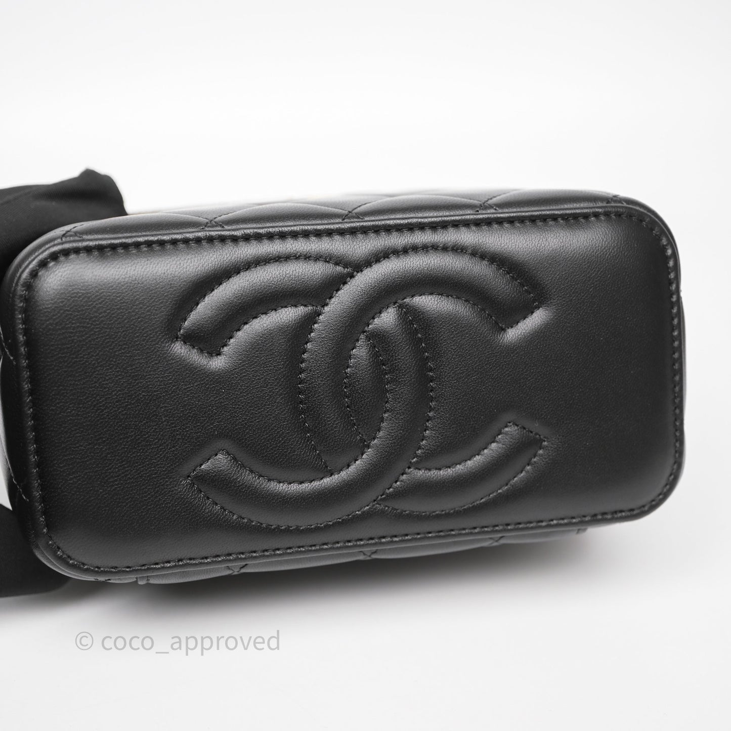 Chanel Vanity With Pearl Crush Chain Black Lambskin Aged Gold Hardware
