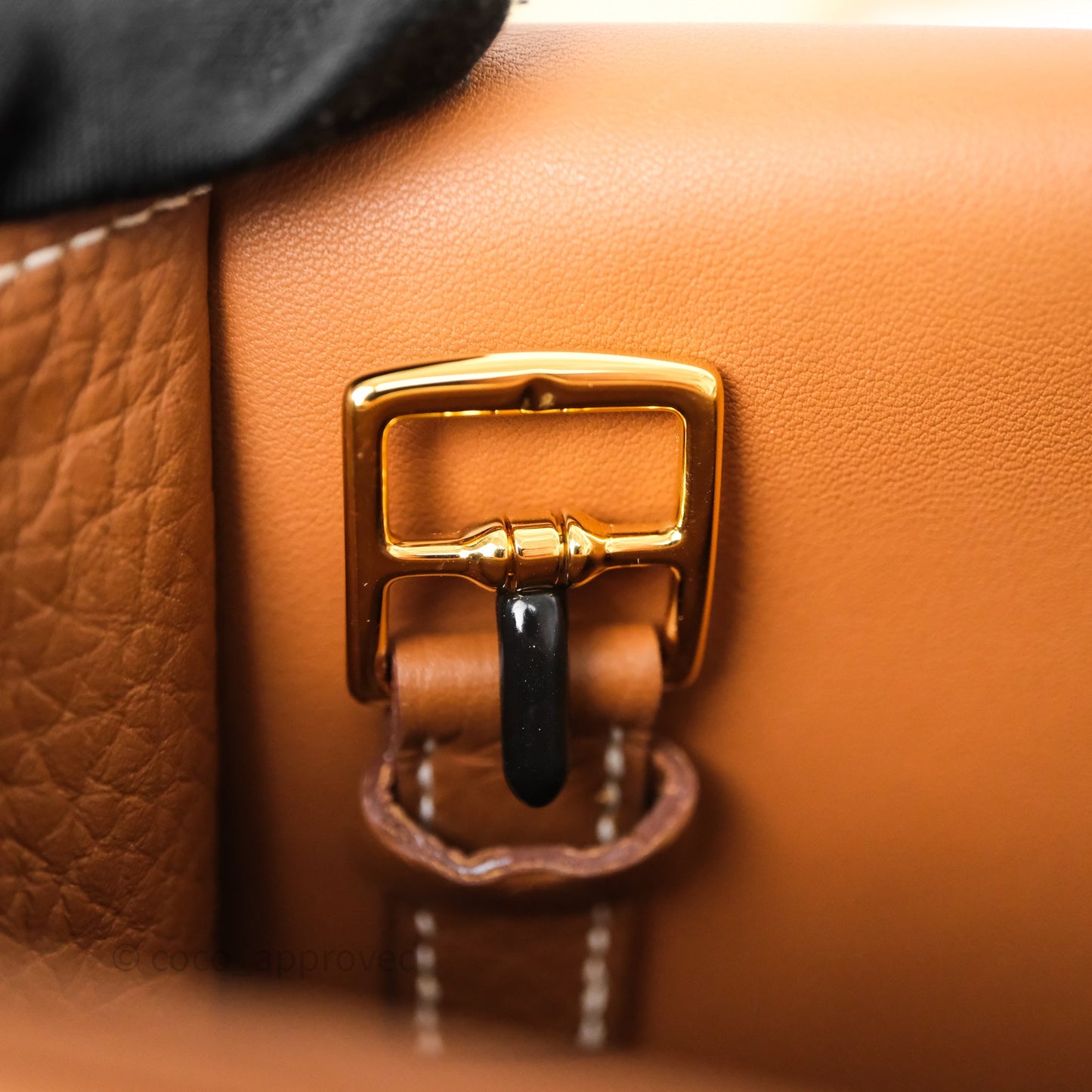 Hermès Halzan 31 Gold 37 Clemence Gold Hardware