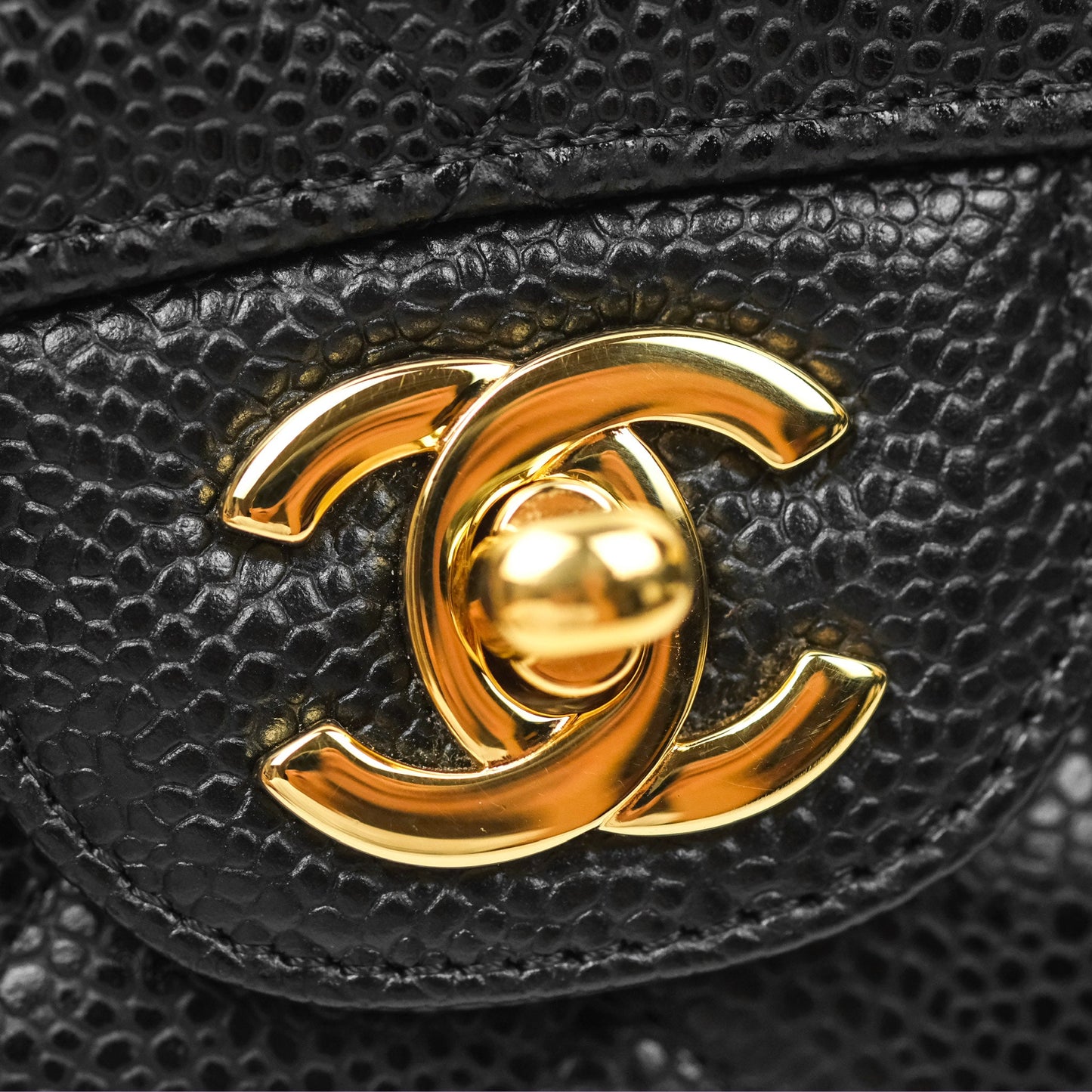 Chanel Classic M/L Medium Flap Quilted Black Caviar Gold Hardware