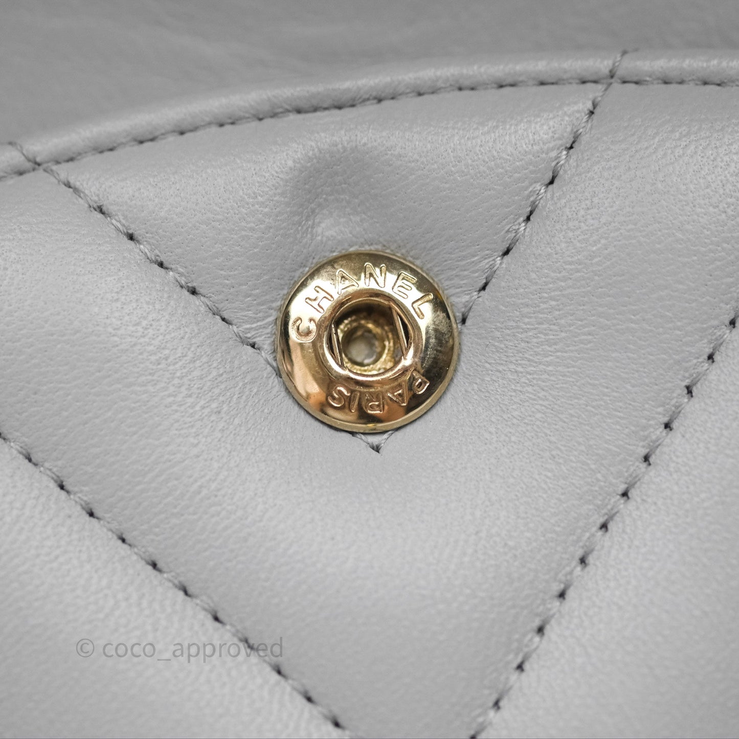 Chanel Classic M/L Medium Flap Chevron Grey Lambskin Gold Hardware
